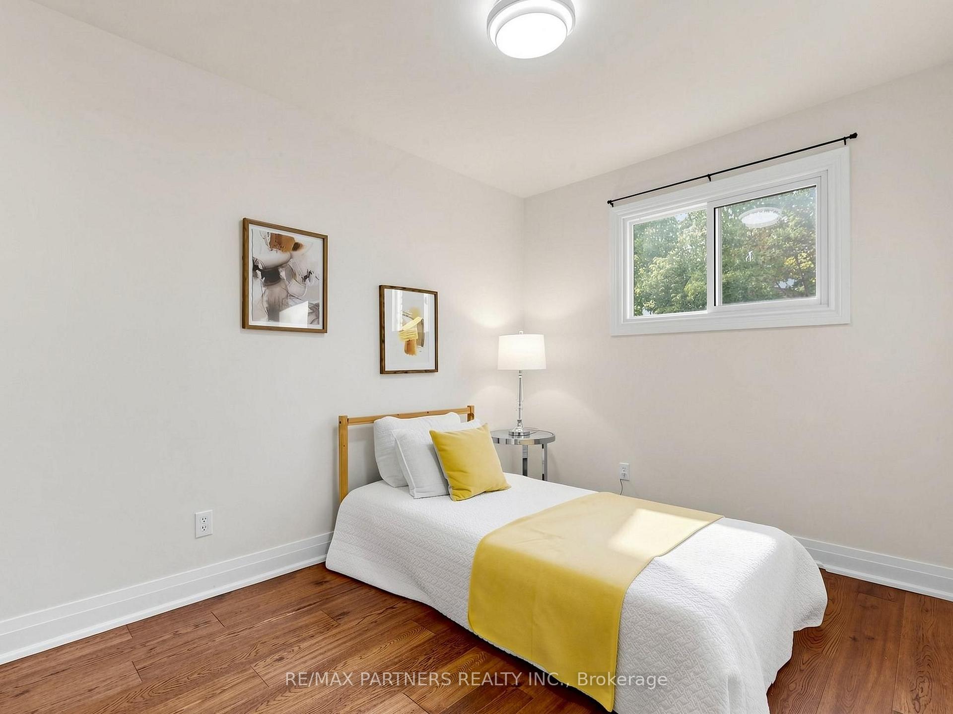 Photo 23 of 35 Culham Street, Oakville, College Park — HOMEH