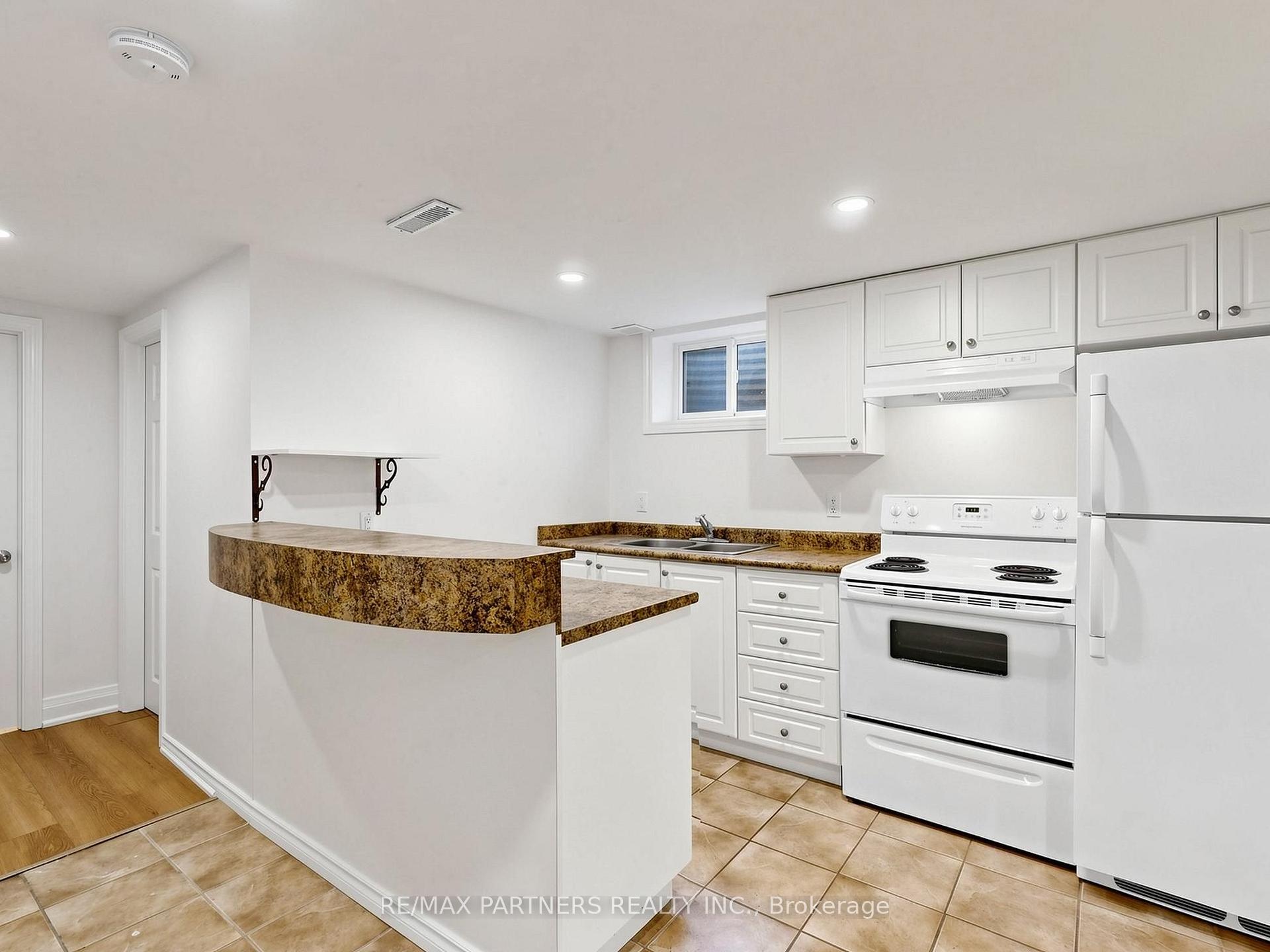 Photo 31 of 35 Culham Street, Oakville, College Park — HOMEH