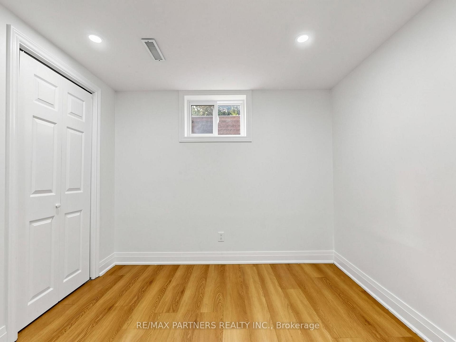 Photo 34 of 35 Culham Street, Oakville, College Park — HOMEH