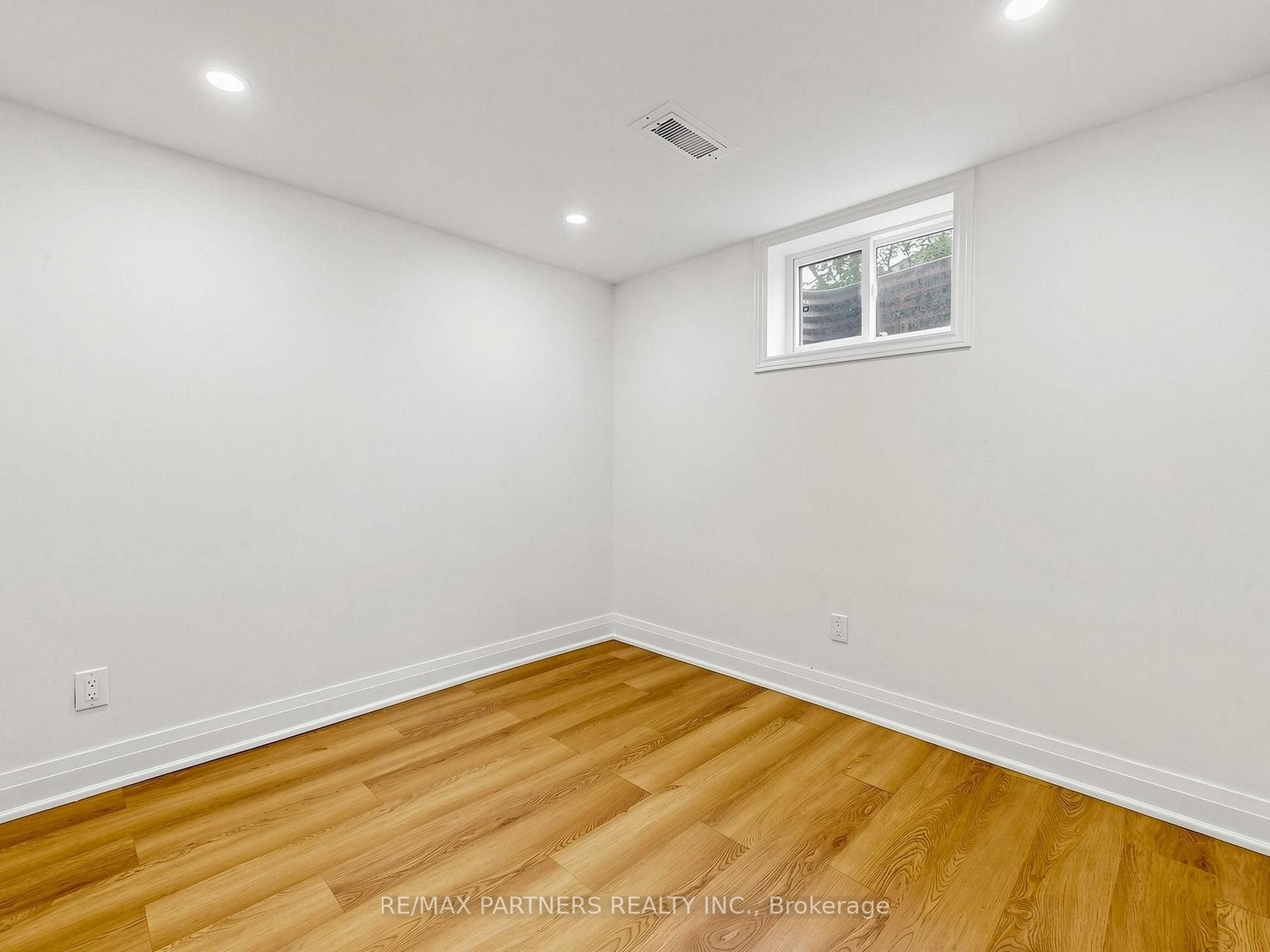 Photo 35 of 35 Culham Street, Oakville, College Park — HOMEH
