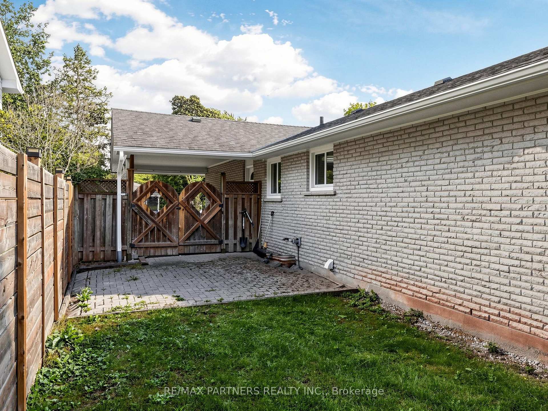 Photo 46 of 35 Culham Street, Oakville, College Park — HOMEH