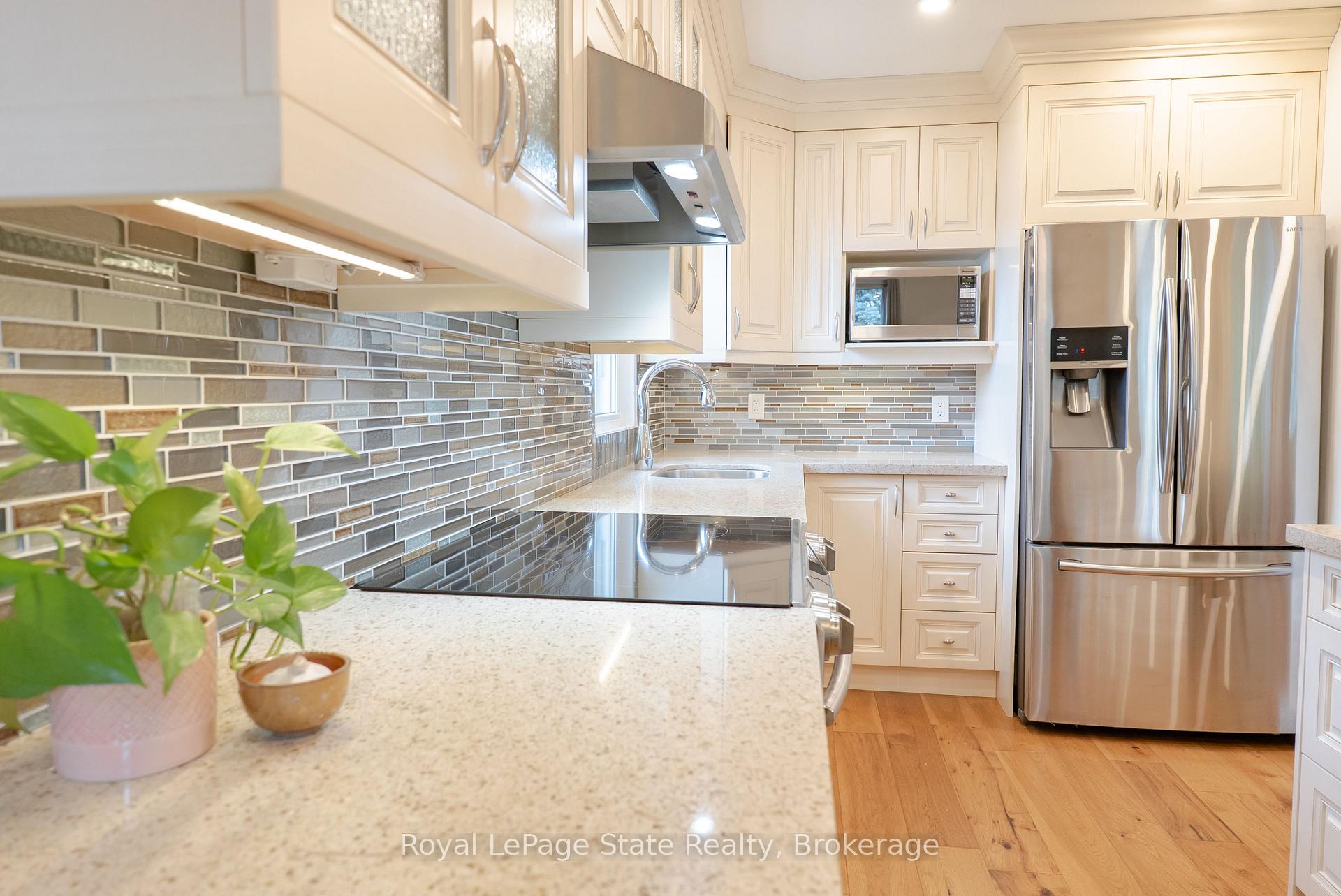 Photo 8 of 8 Cameron Avenue, Hamilton, Dundas — HOMEH