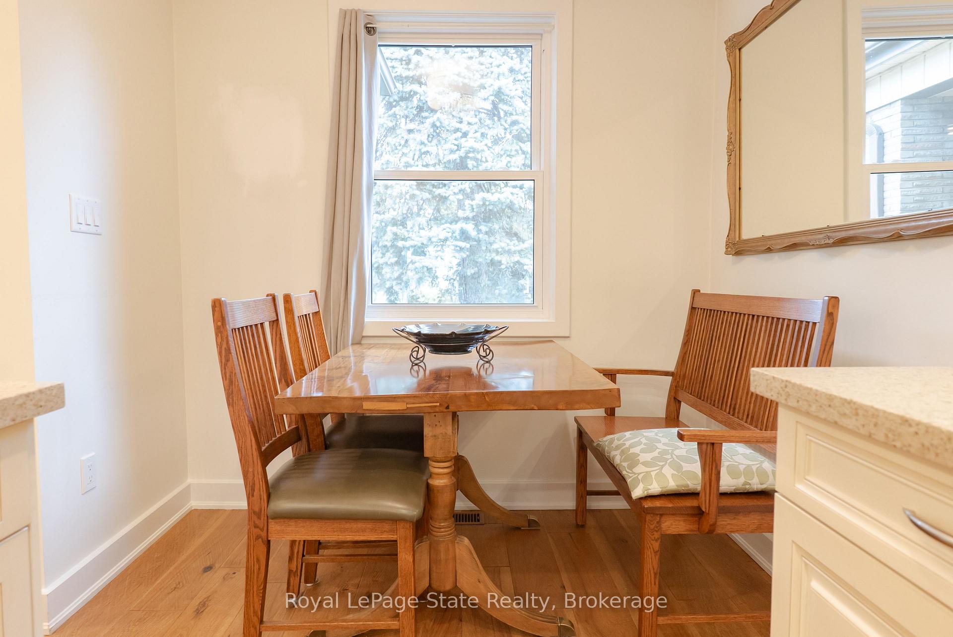 Photo 9 of 8 Cameron Avenue, Hamilton, Dundas — HOMEH