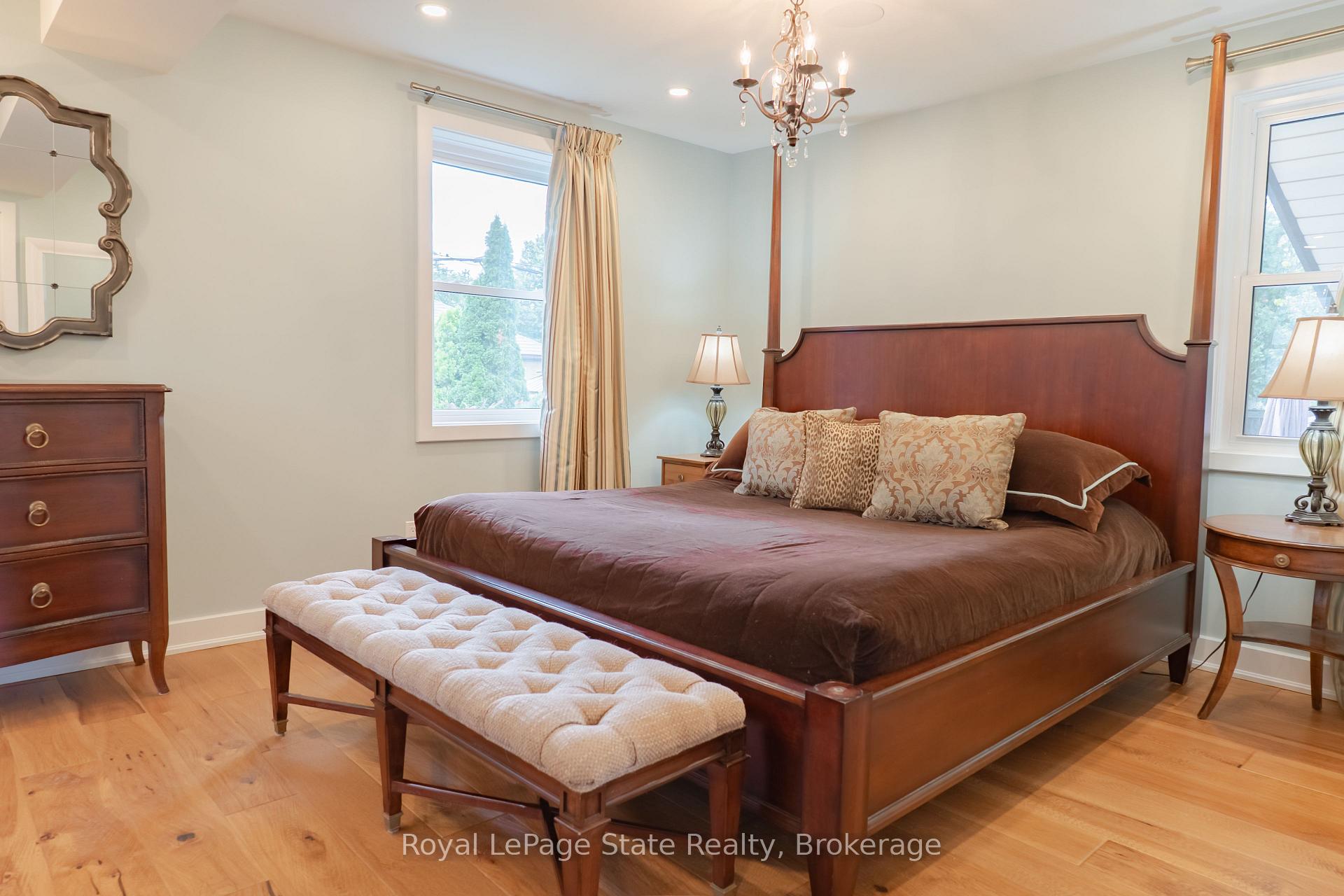 Photo 12 of 8 Cameron Avenue, Hamilton, Dundas — HOMEH