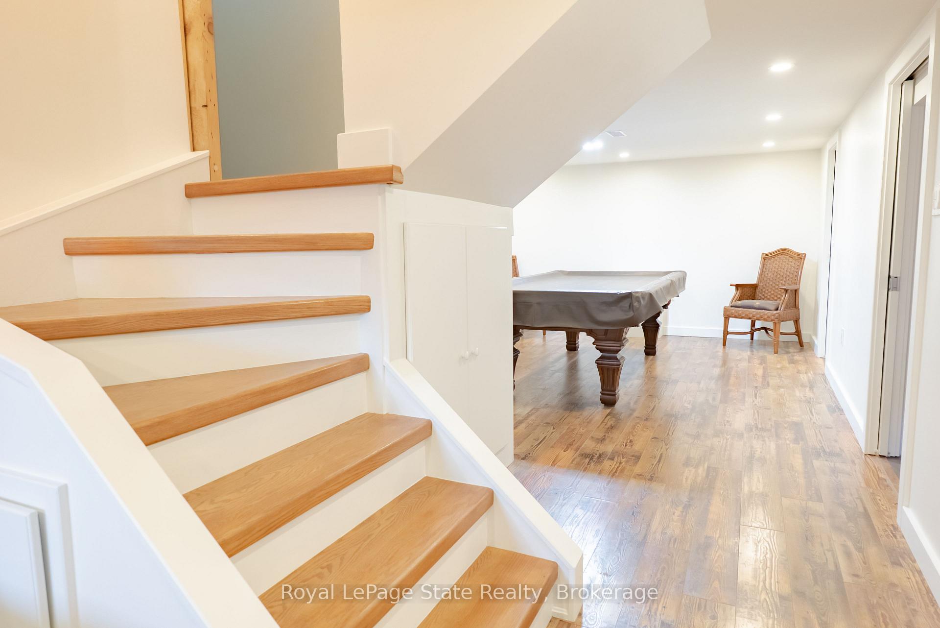 Photo 25 of 8 Cameron Avenue, Hamilton, Dundas — HOMEH
