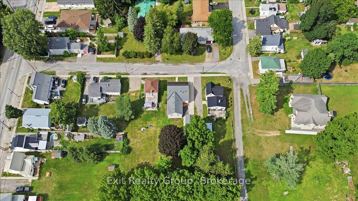Photo 42 of 8 Albert Street, Prince Edward County, Picton Ward — HOMEH