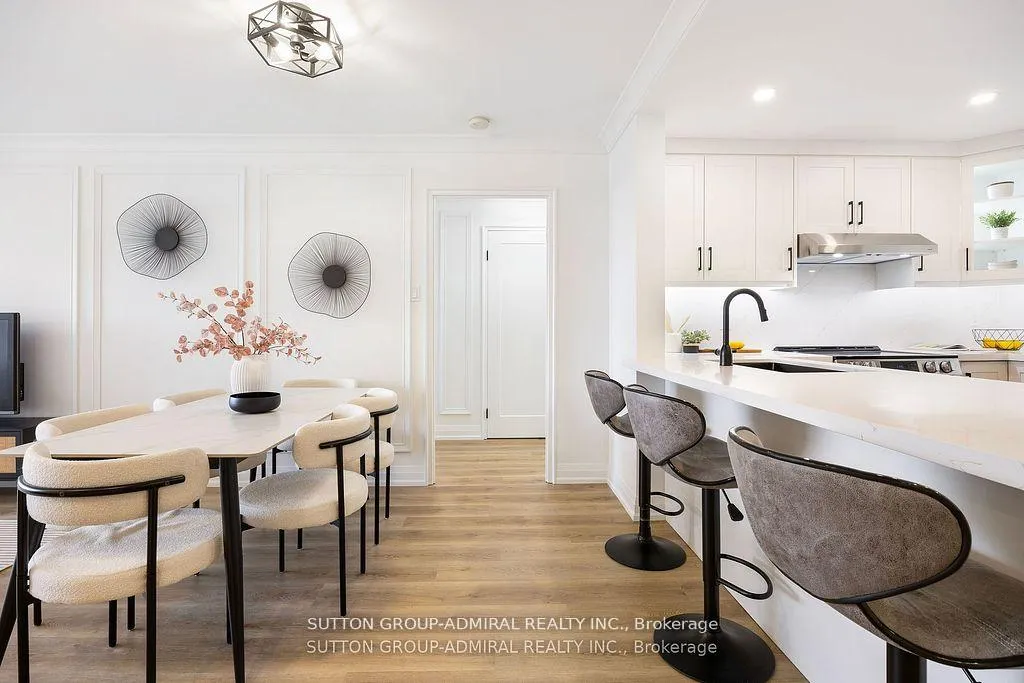 Photo 15 of Unit 602, 11 Townsgate Drive, Vaughan, Crestwood-Springfarm-Yorkhill — HOMEH
