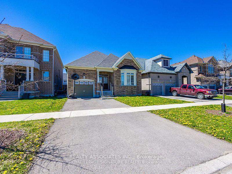 Photo 2 of 64 Pedwell Street, Clarington, Newcastle — HOMEH
