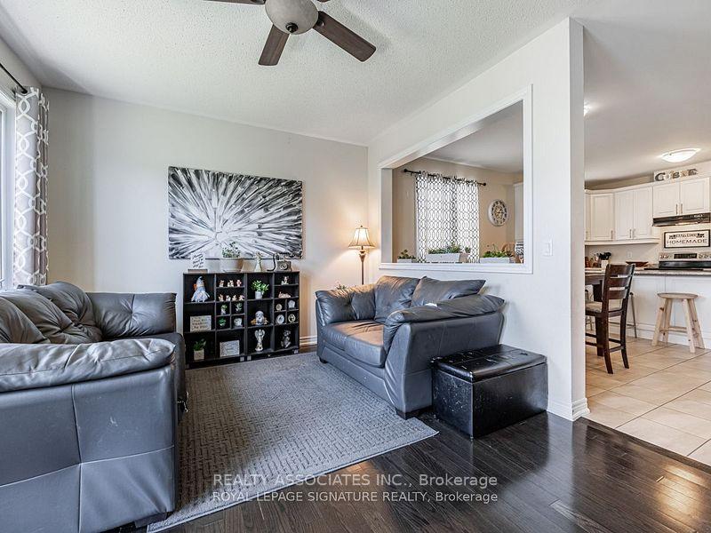 Photo 5 of 64 Pedwell Street, Clarington, Newcastle — HOMEH