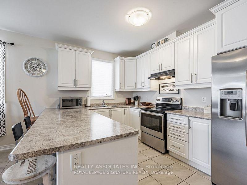 Photo 11 of 64 Pedwell Street, Clarington, Newcastle — HOMEH