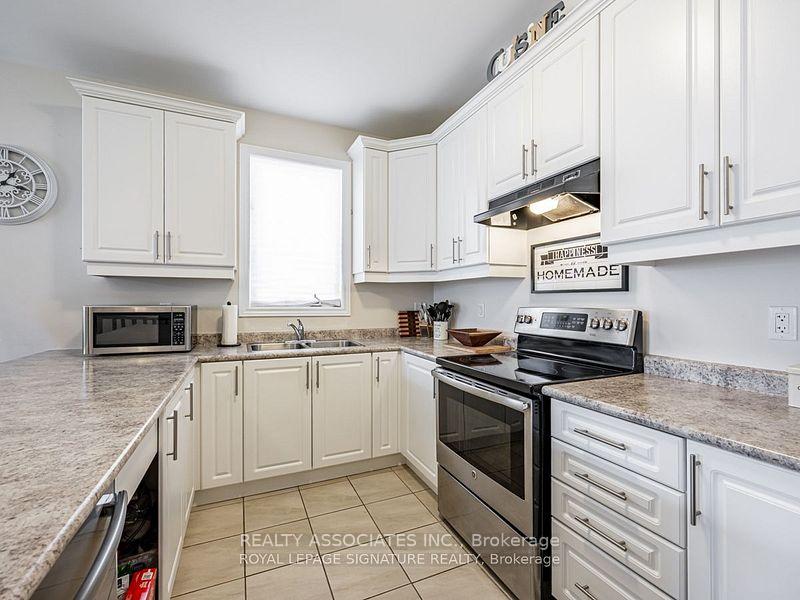 Photo 12 of 64 Pedwell Street, Clarington, Newcastle — HOMEH