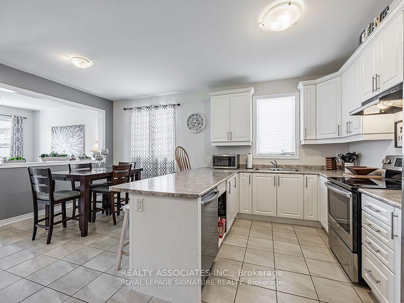 Photo 13 of 64 Pedwell Street, Clarington, Newcastle — HOMEH