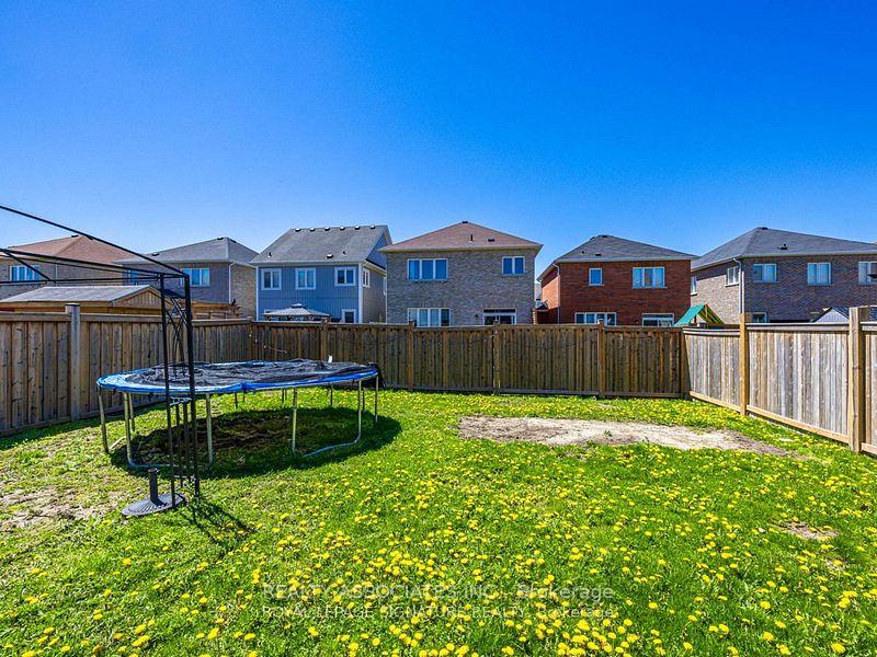 Photo 20 of 64 Pedwell Street, Clarington, Newcastle — HOMEH