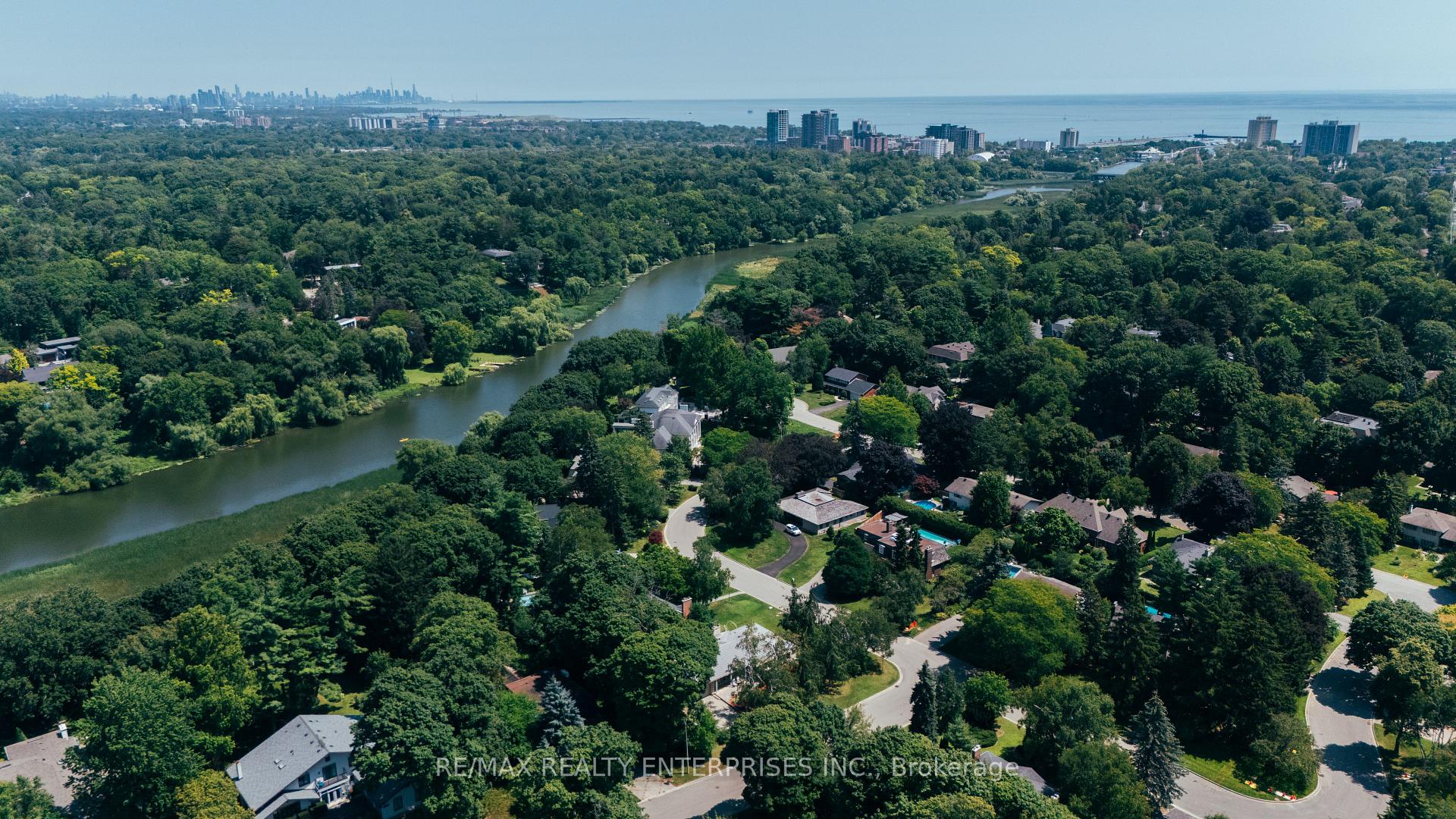 Photo 45 of 551 Cochise Crescent, Mississauga, Lorne Park — HOMEH