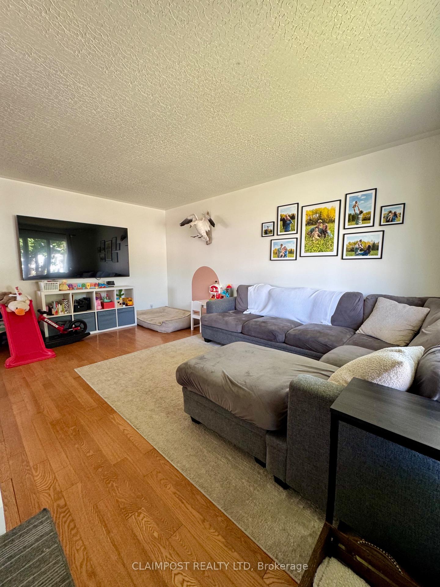 Photo 4 of 21 Hamelin Avenue, Timmins, TNW - Upper Melrose — HOMEH