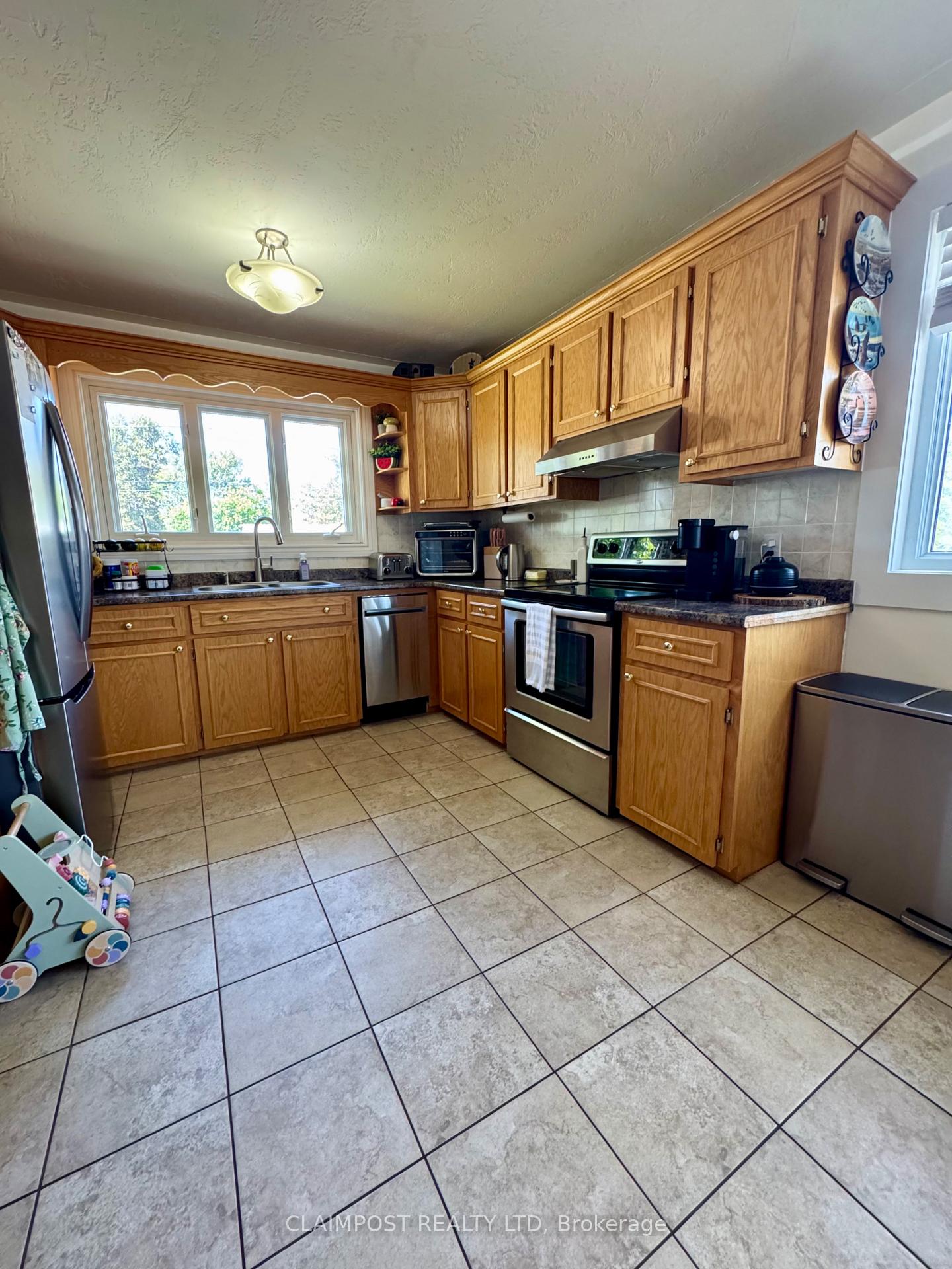 Photo 7 of 21 Hamelin Avenue, Timmins, TNW - Upper Melrose — HOMEH