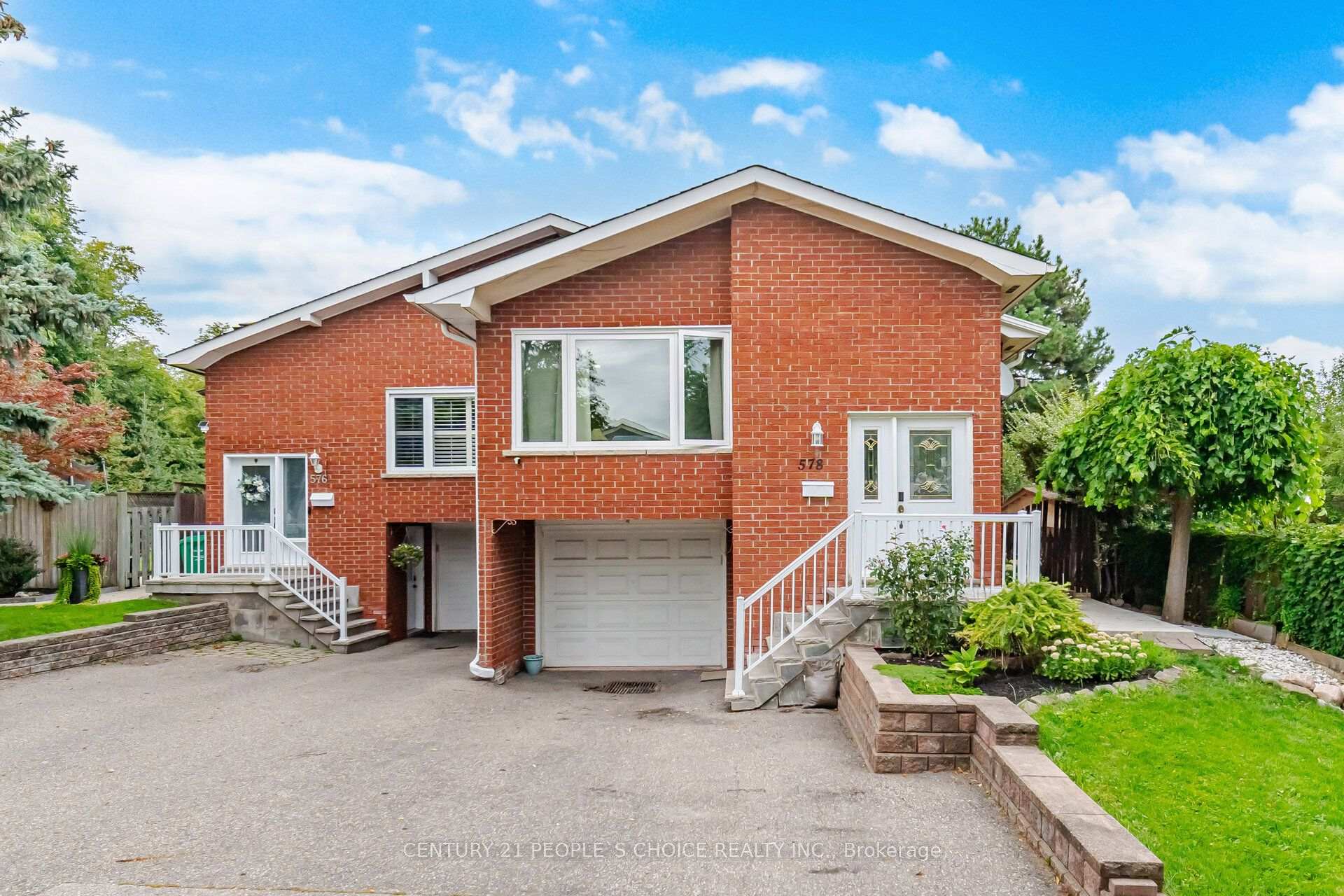 Photo of 578 Cavell Drive
