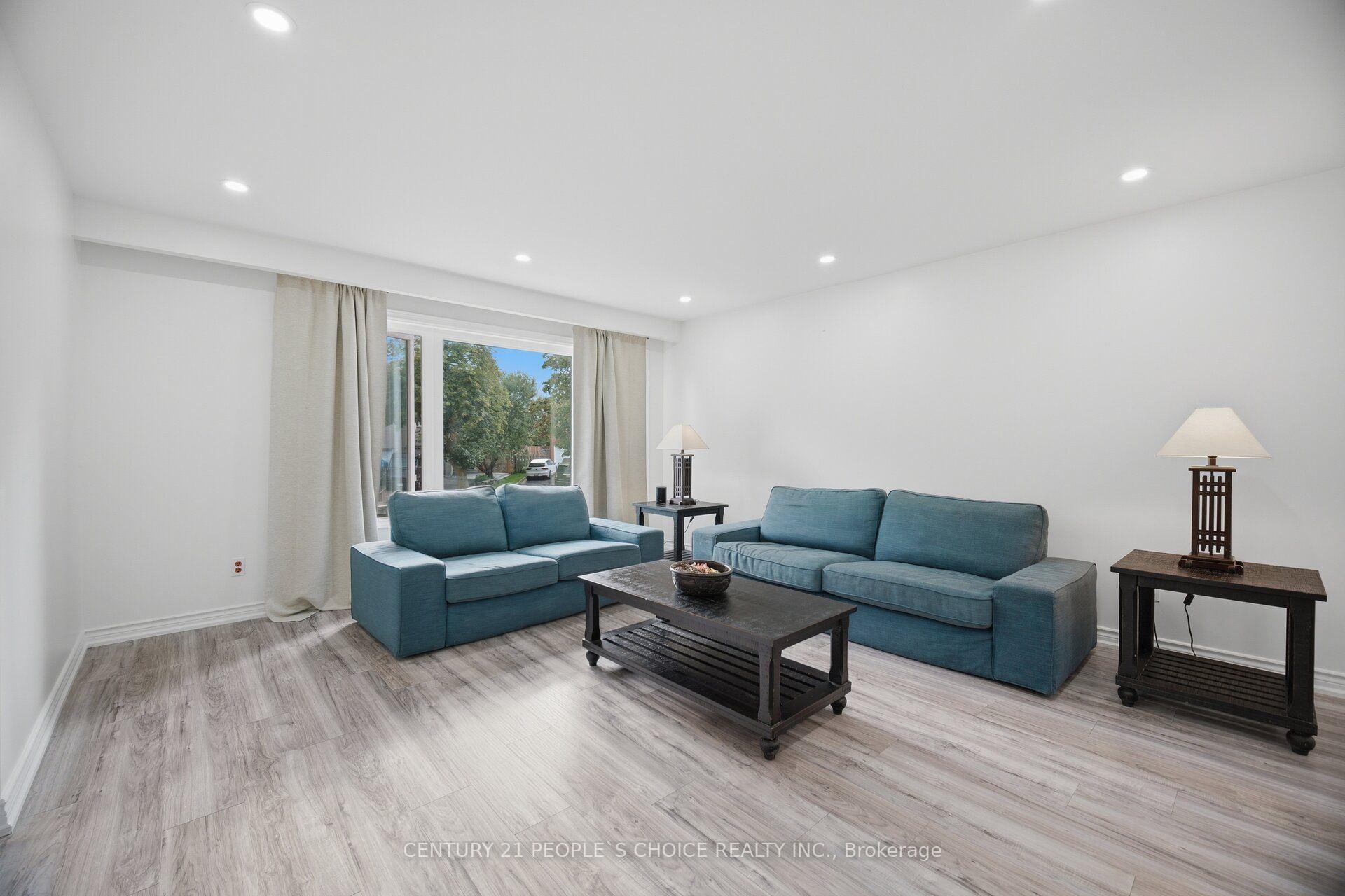 Photo 8 of 578 Cavell Drive, Mississauga, Cooksville — HOMEH