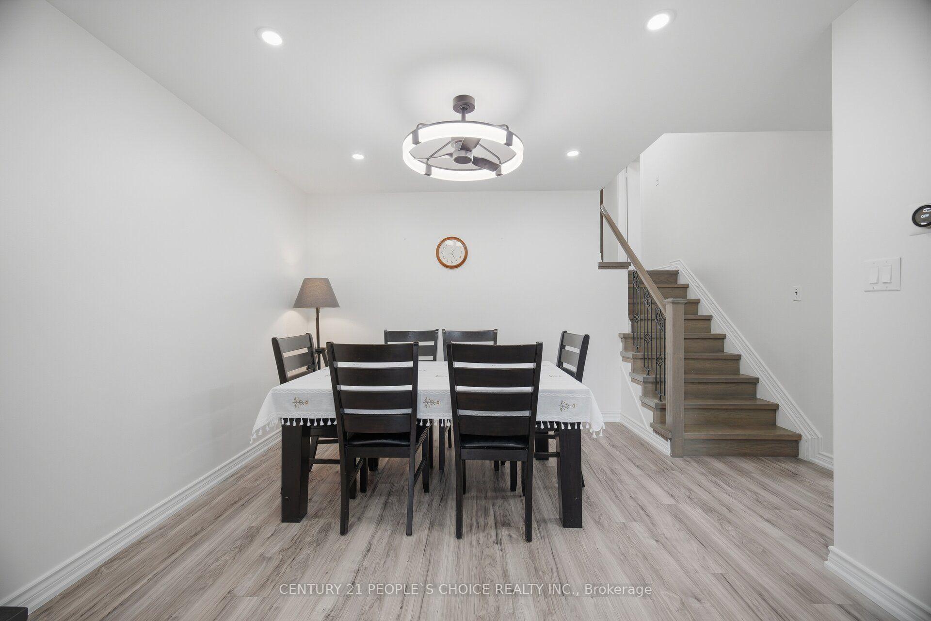 Photo 10 of 578 Cavell Drive, Mississauga, Cooksville — HOMEH