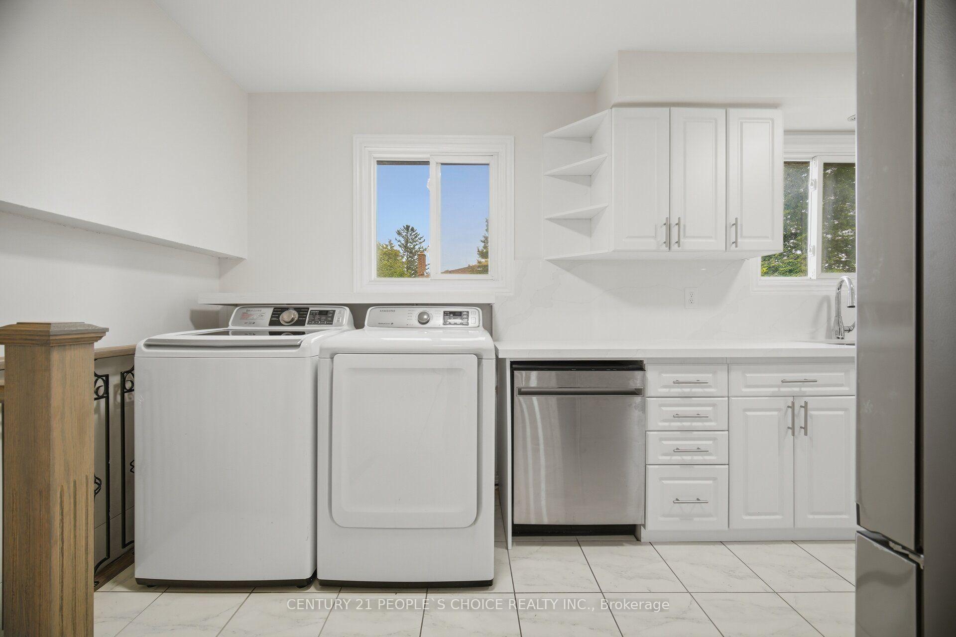 Photo 15 of 578 Cavell Drive, Mississauga, Cooksville — HOMEH