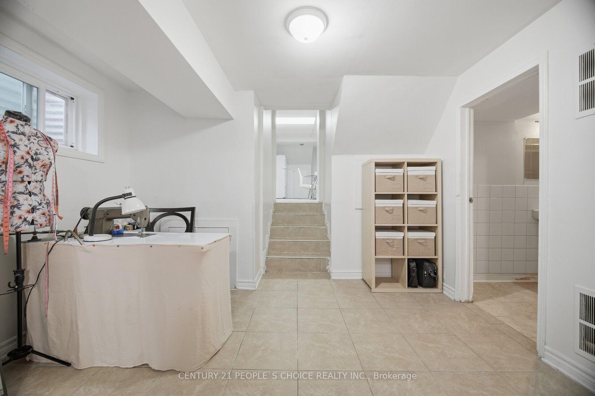 Photo 41 of 578 Cavell Drive, Mississauga, Cooksville — HOMEH