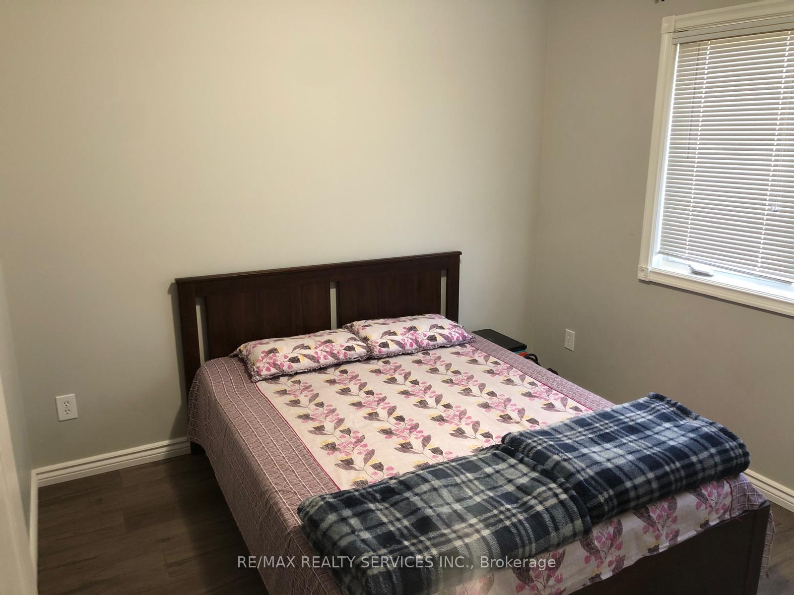 Photo 13 of 5 Nimrod Crescent, Brampton, Westgate — HOMEH