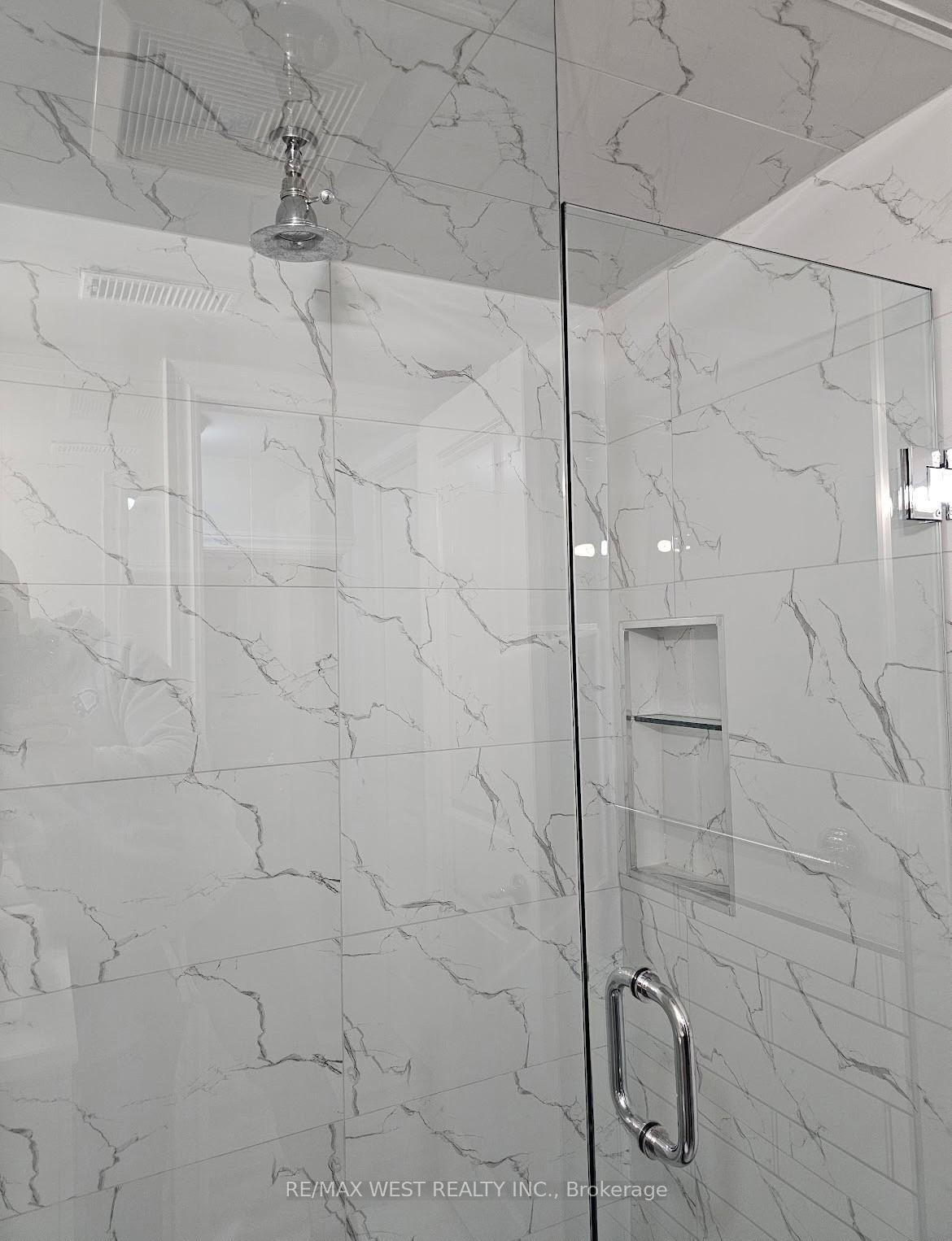 Photo 5 of Unit Lower, 77 Murrie Street, Etobicoke, Mimico — HOMEH