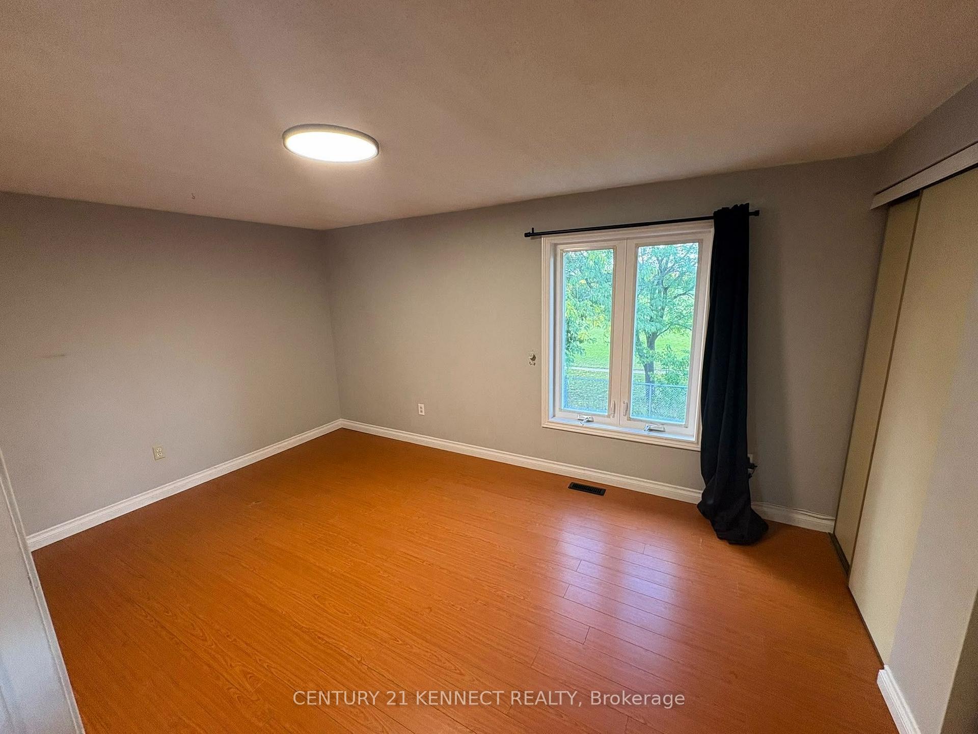 Photo 9 of 68 Larksmere Court, Markham, Milliken Mills West — HOMEH