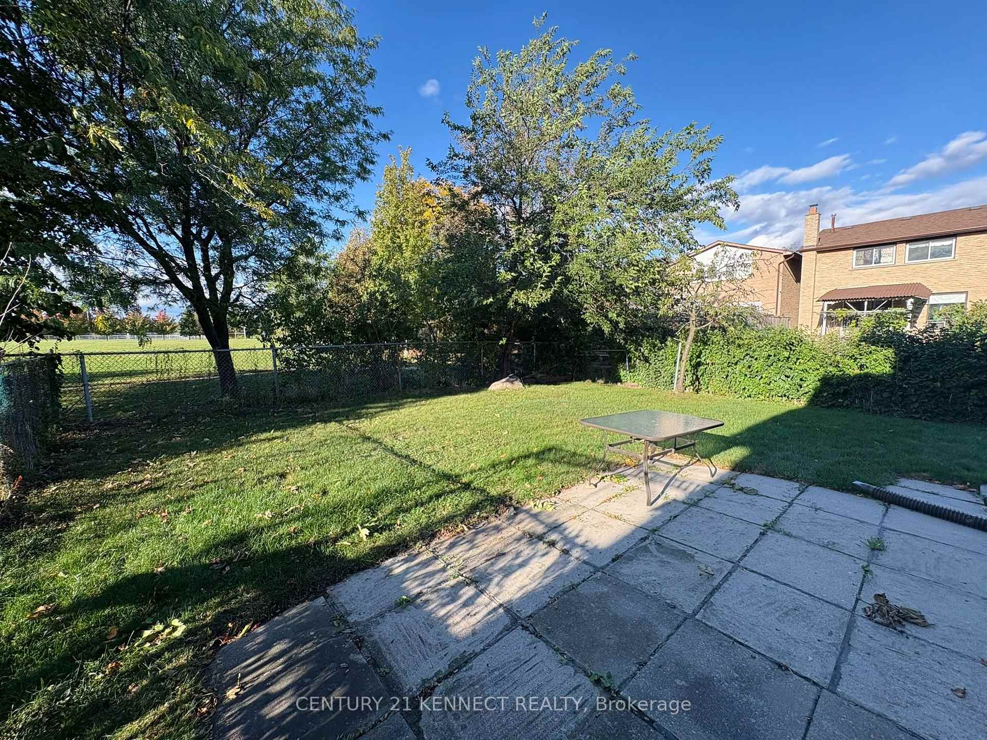 Photo 19 of 68 Larksmere Court, Markham, Milliken Mills West — HOMEH