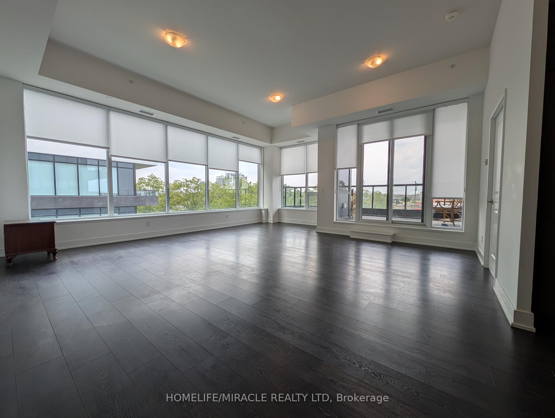 Photo 7 of Unit 310, 297 Oak Walk Drive, Oakville, River Oaks — HOMEH