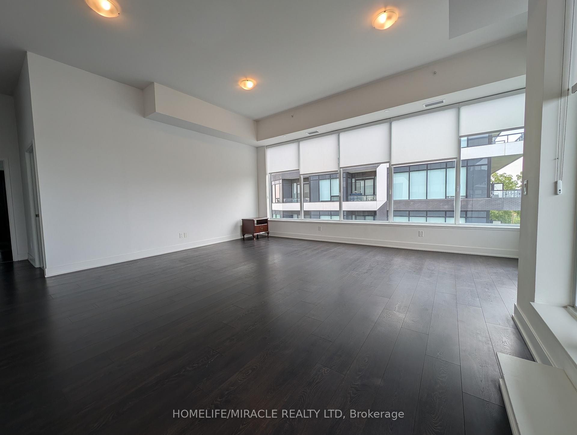 Photo 9 of Unit 310, 297 Oak Walk Drive, Oakville, River Oaks — HOMEH