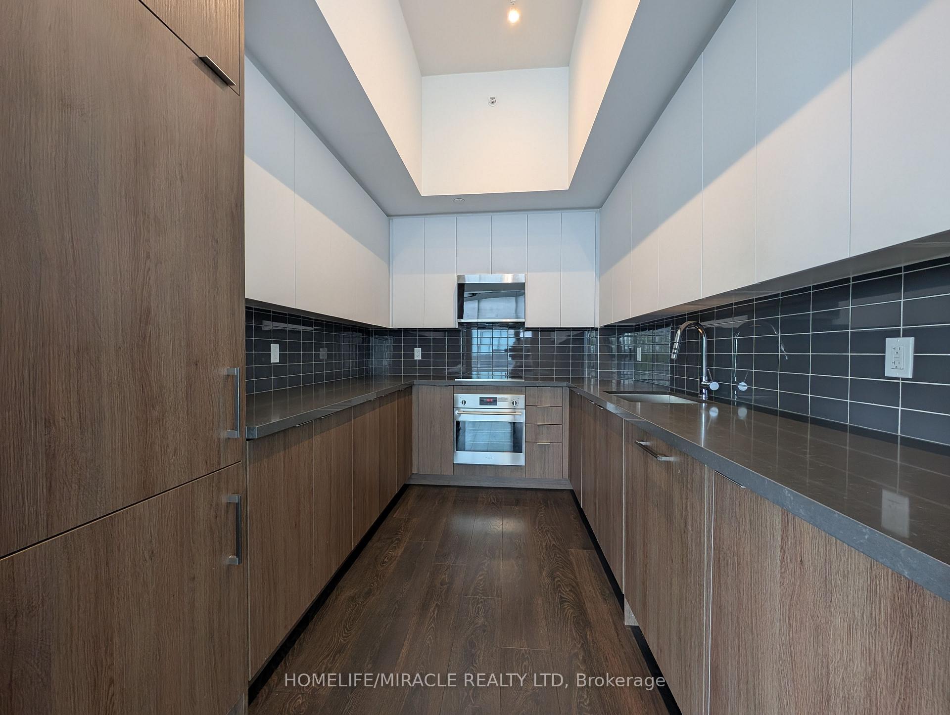Photo 12 of Unit 310, 297 Oak Walk Drive, Oakville, River Oaks — HOMEH