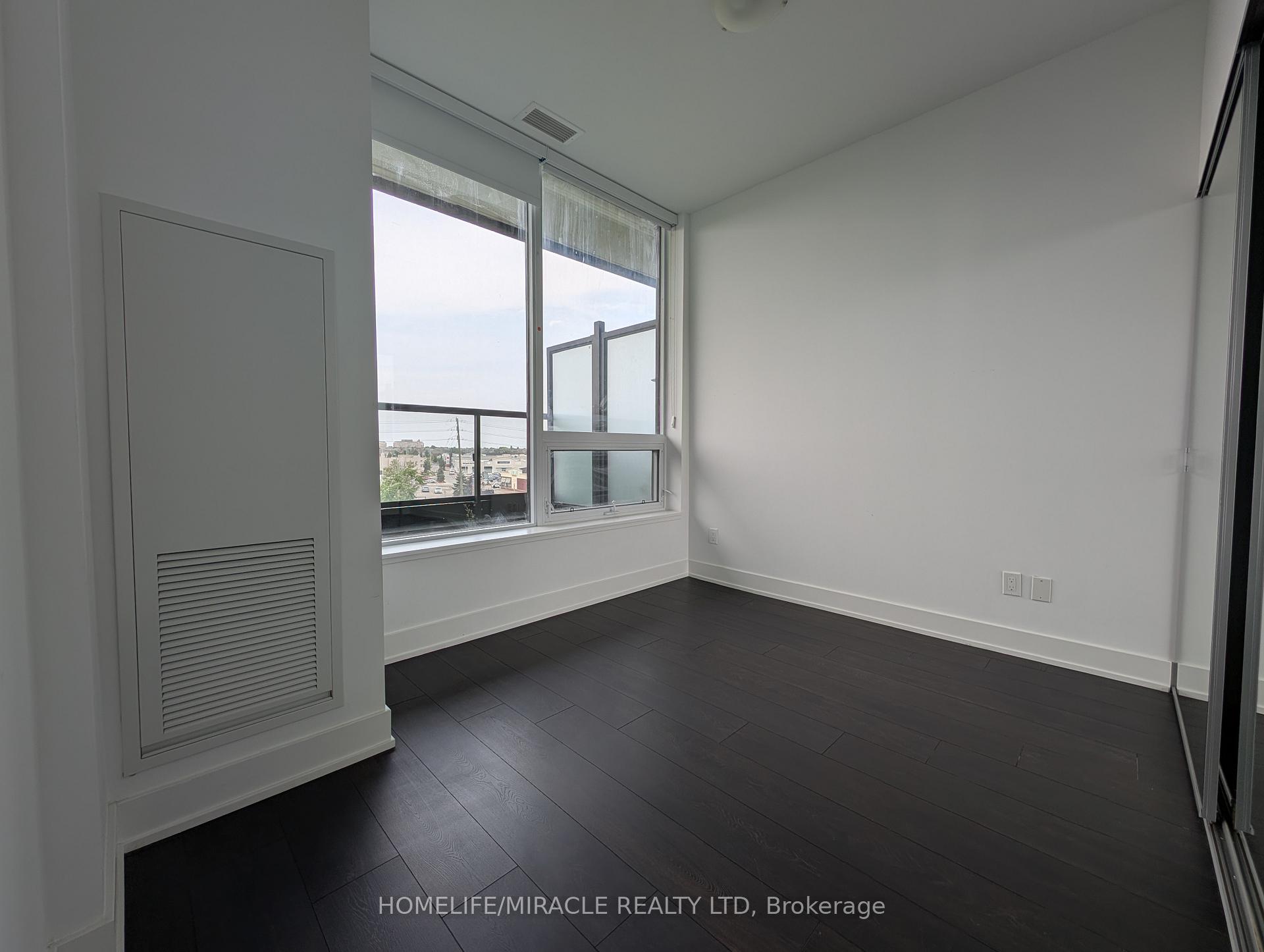 Photo 19 of Unit 310, 297 Oak Walk Drive, Oakville, River Oaks — HOMEH