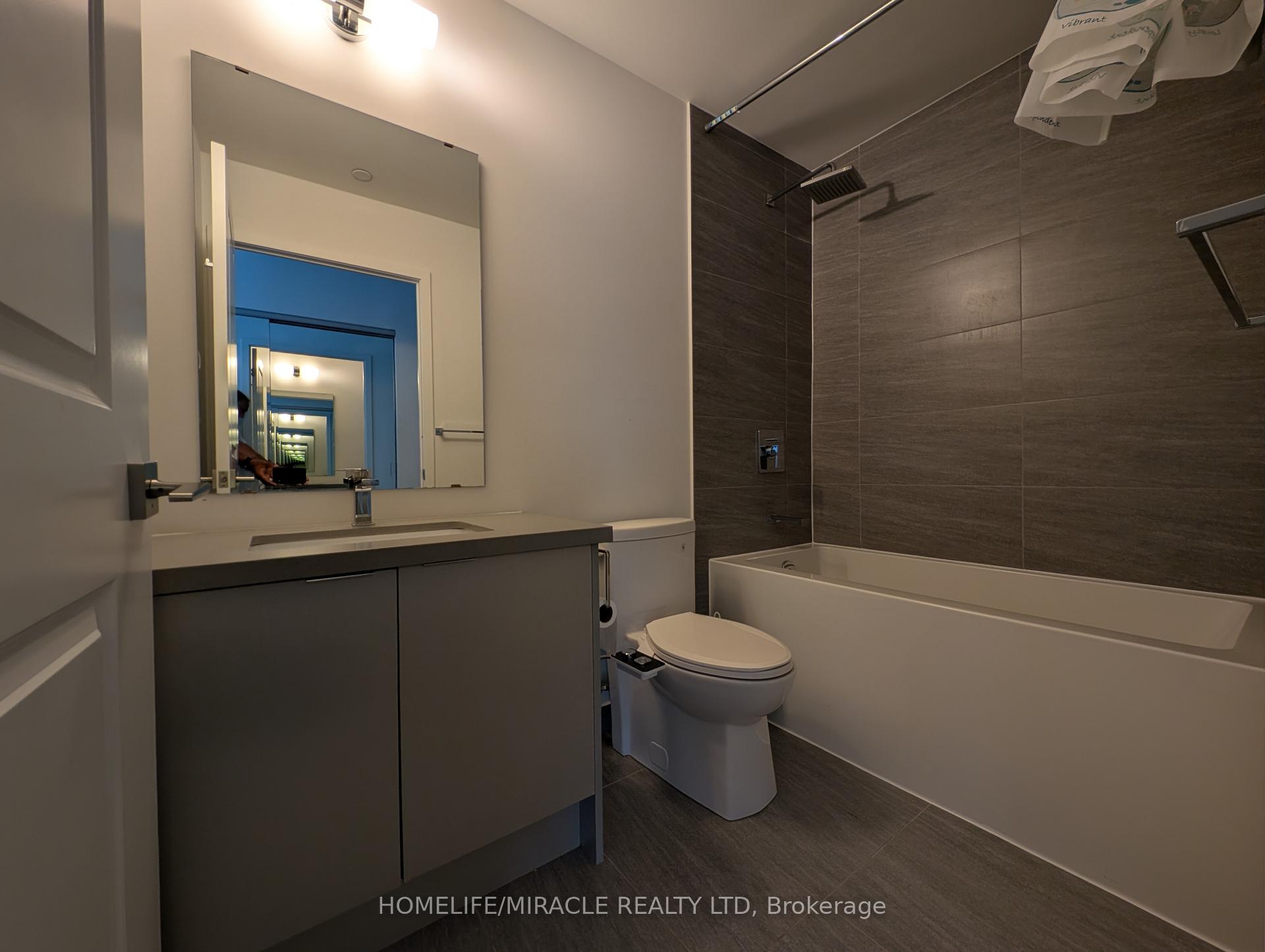 Photo 20 of Unit 310, 297 Oak Walk Drive, Oakville, River Oaks — HOMEH