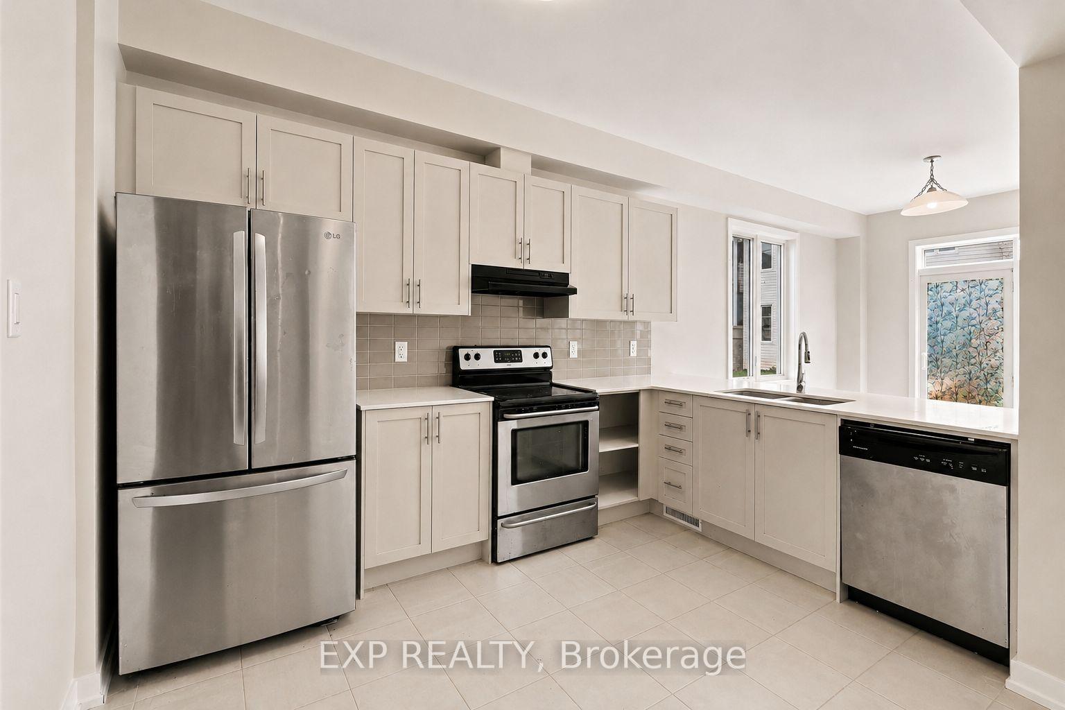 Photo 9 of 64 Hackamore Crescent, Ottawa, Goulbourn Twp From Franktown Rd/South To Rideau — HOMEH