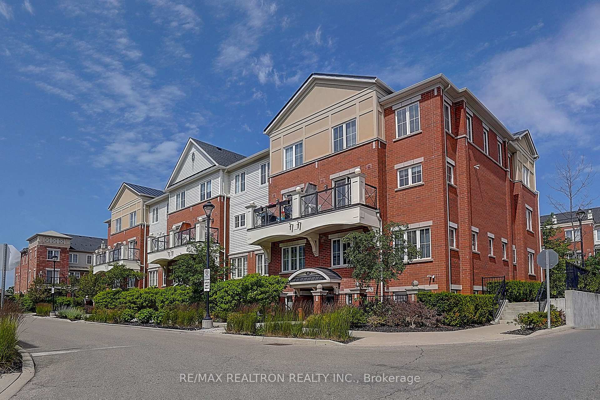 Photo of Unit 16, 2492 Post Road