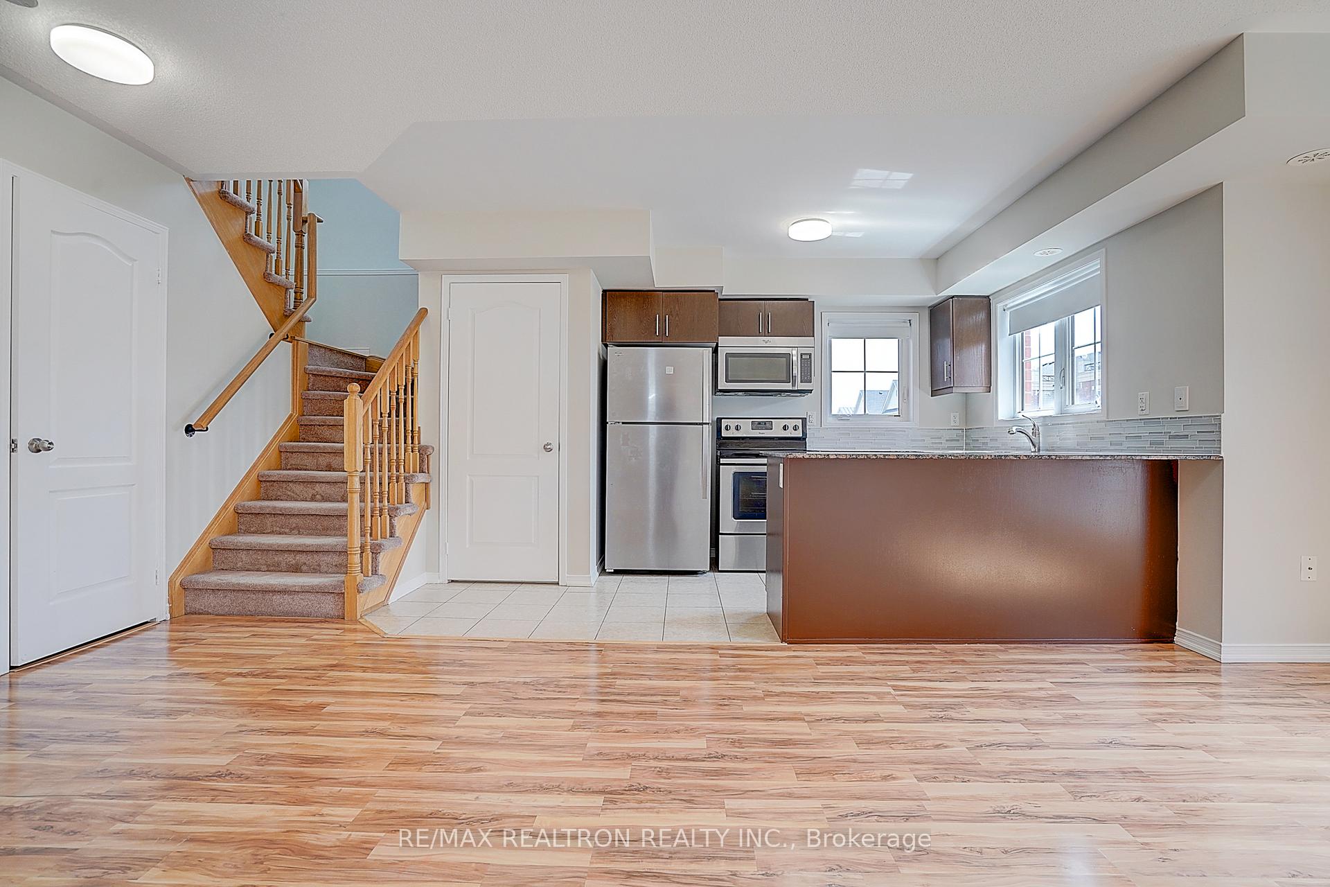 Photo 20 of Unit 16, 2492 Post Road, Oakville, River Oaks — HOMEH
