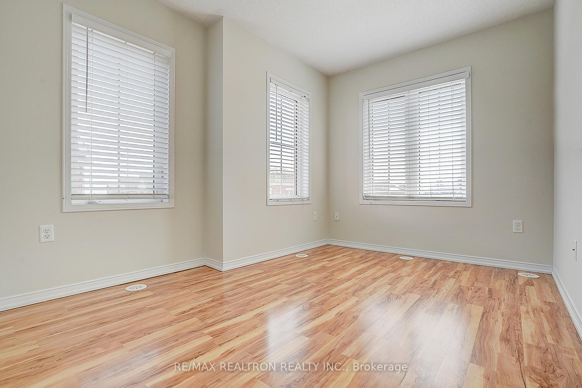 Photo 22 of Unit 16, 2492 Post Road, Oakville, River Oaks — HOMEH