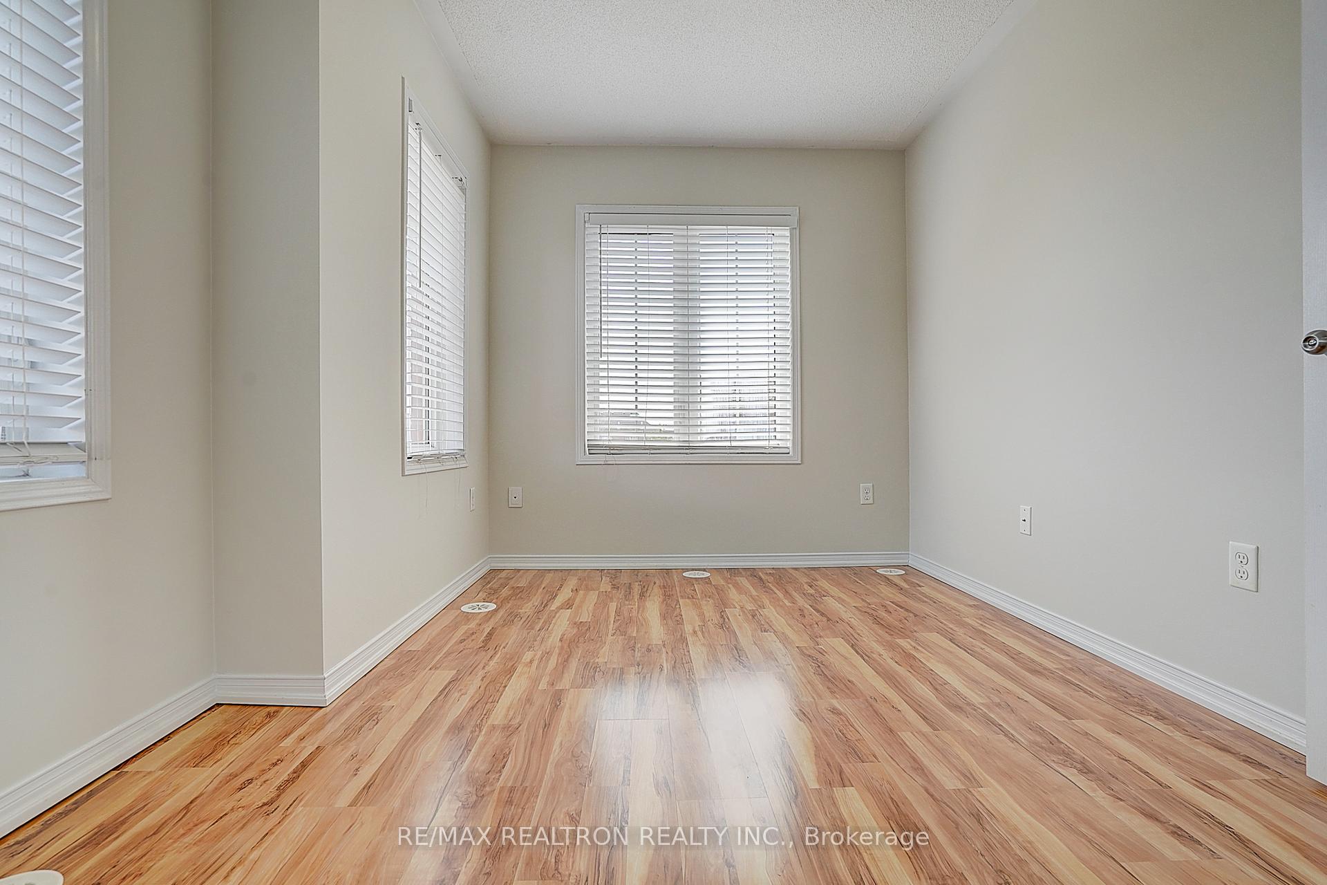 Photo 23 of Unit 16, 2492 Post Road, Oakville, River Oaks — HOMEH