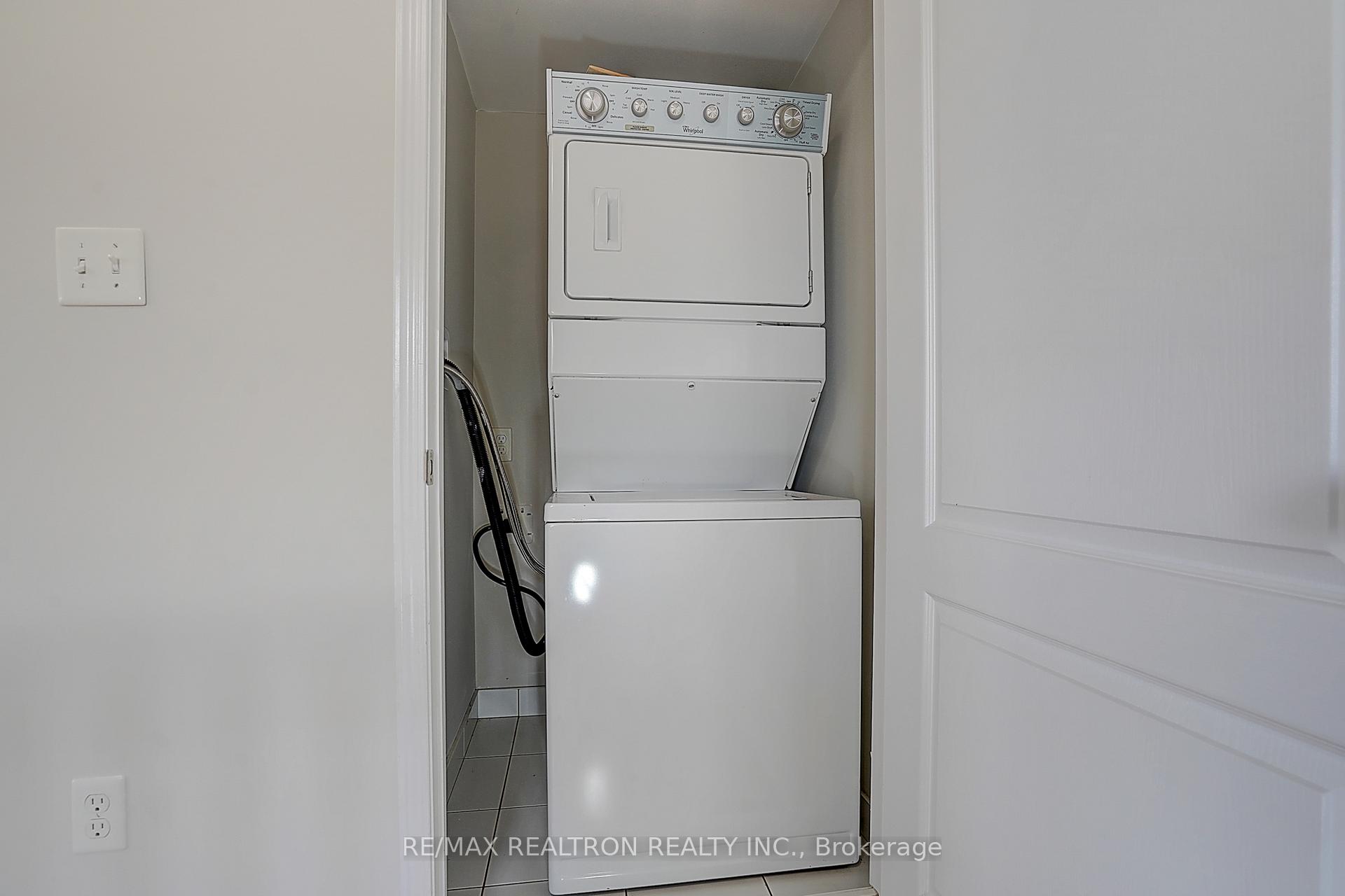 Photo 37 of Unit 16, 2492 Post Road, Oakville, River Oaks — HOMEH