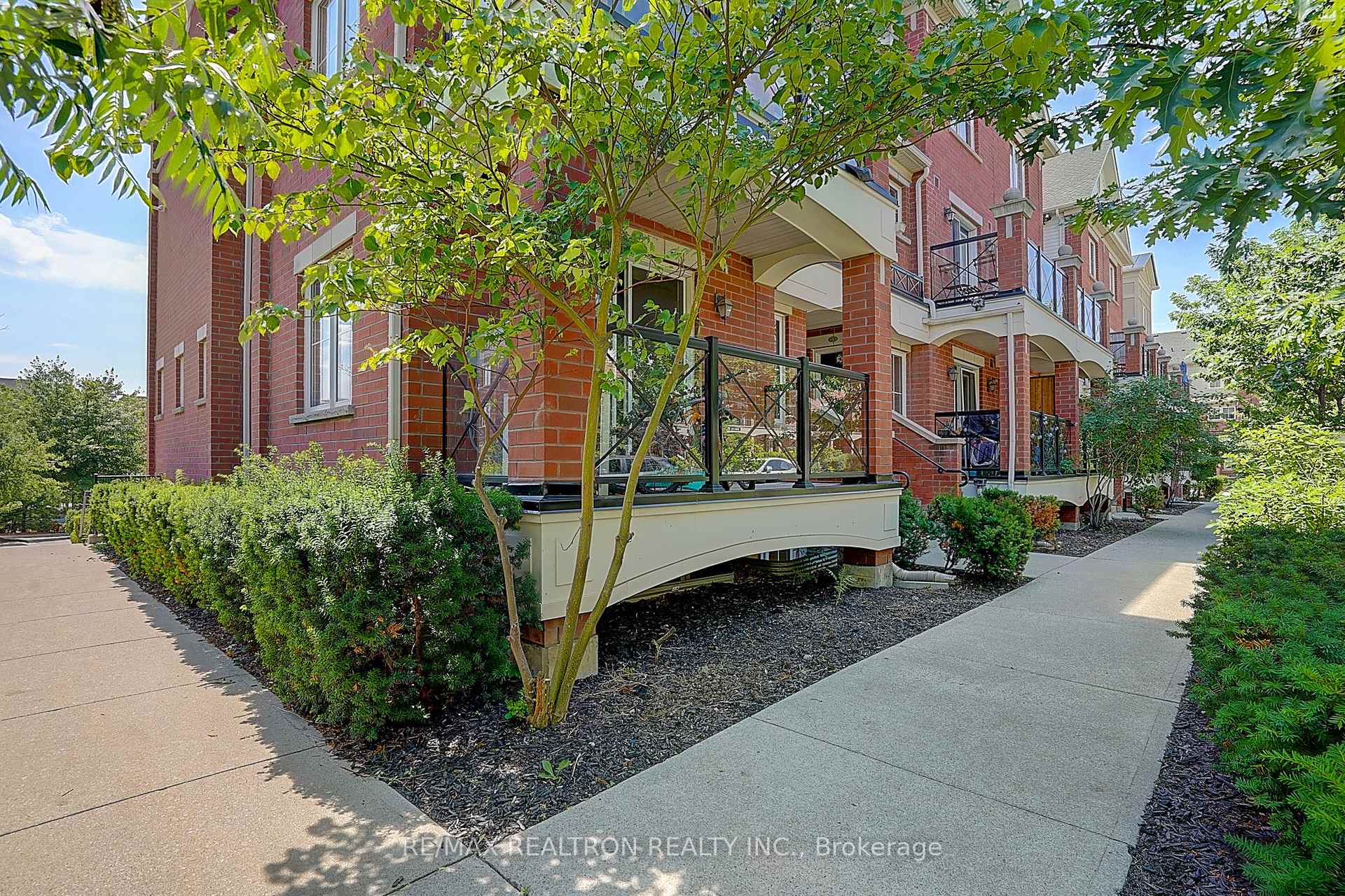 Photo 39 of Unit 16, 2492 Post Road, Oakville, River Oaks — HOMEH