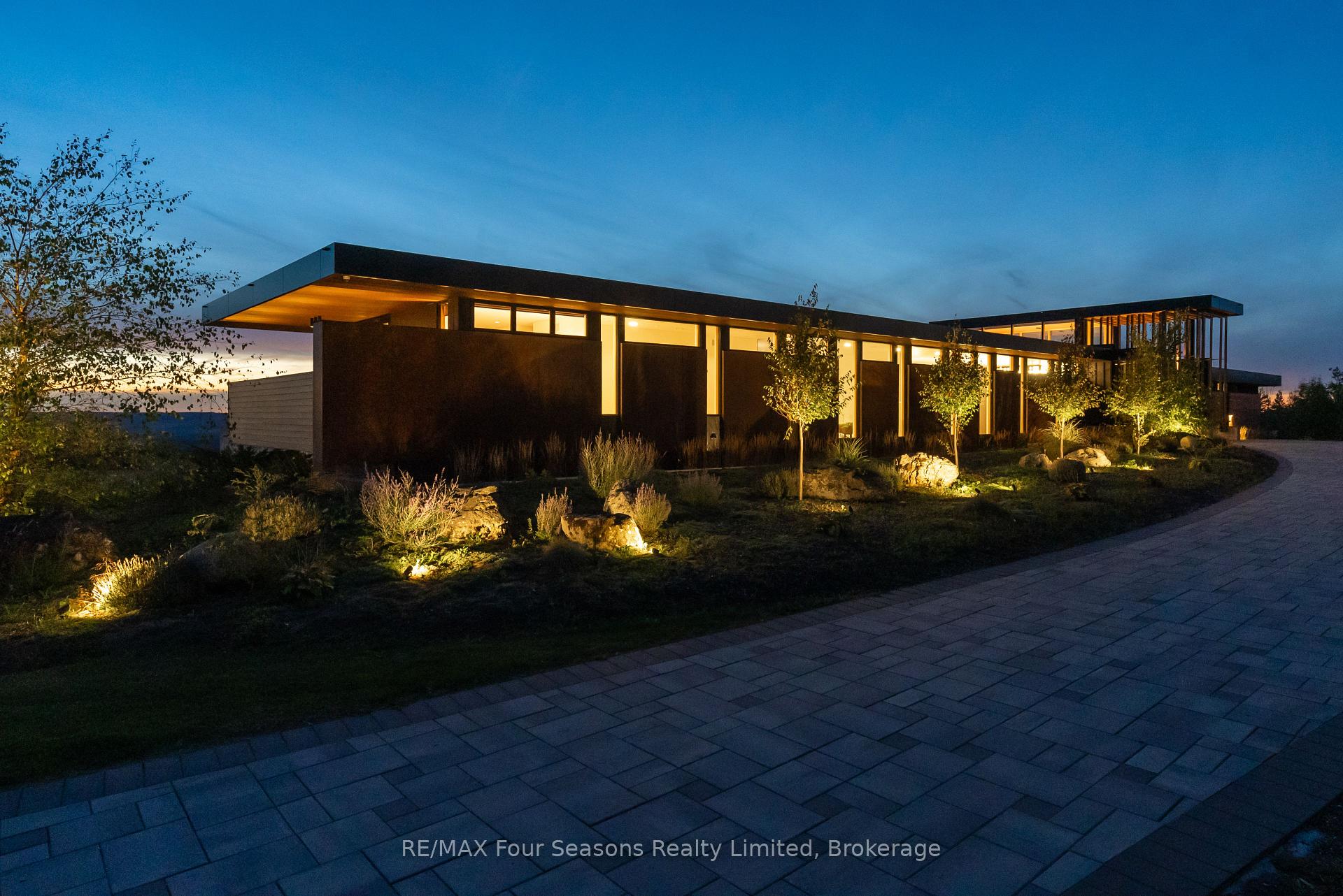 Photo 2 of 728529 21st Side Road, Blue Mountains — HOMEH
