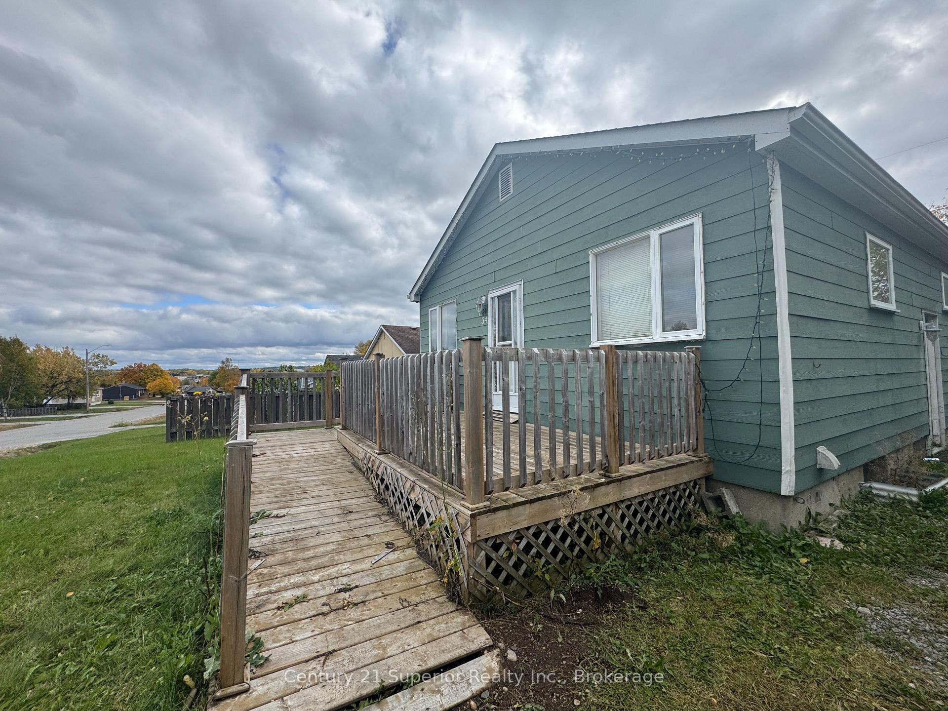 Photo 2 of 34 Flicker Avenue, Manitouwadge, TB-73 — HOMEH