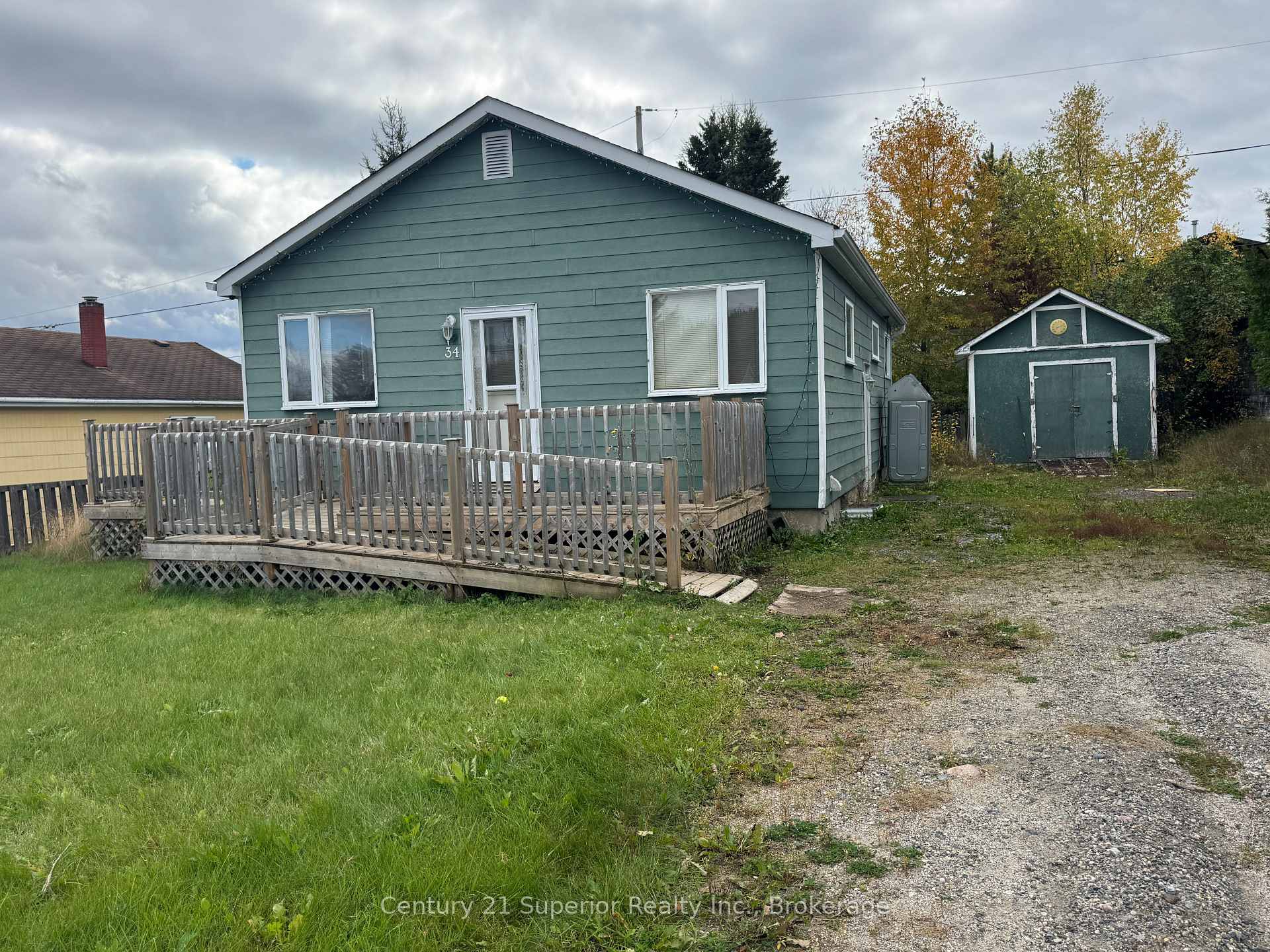 Photo 3 of 34 Flicker Avenue, Manitouwadge, TB-73 — HOMEH