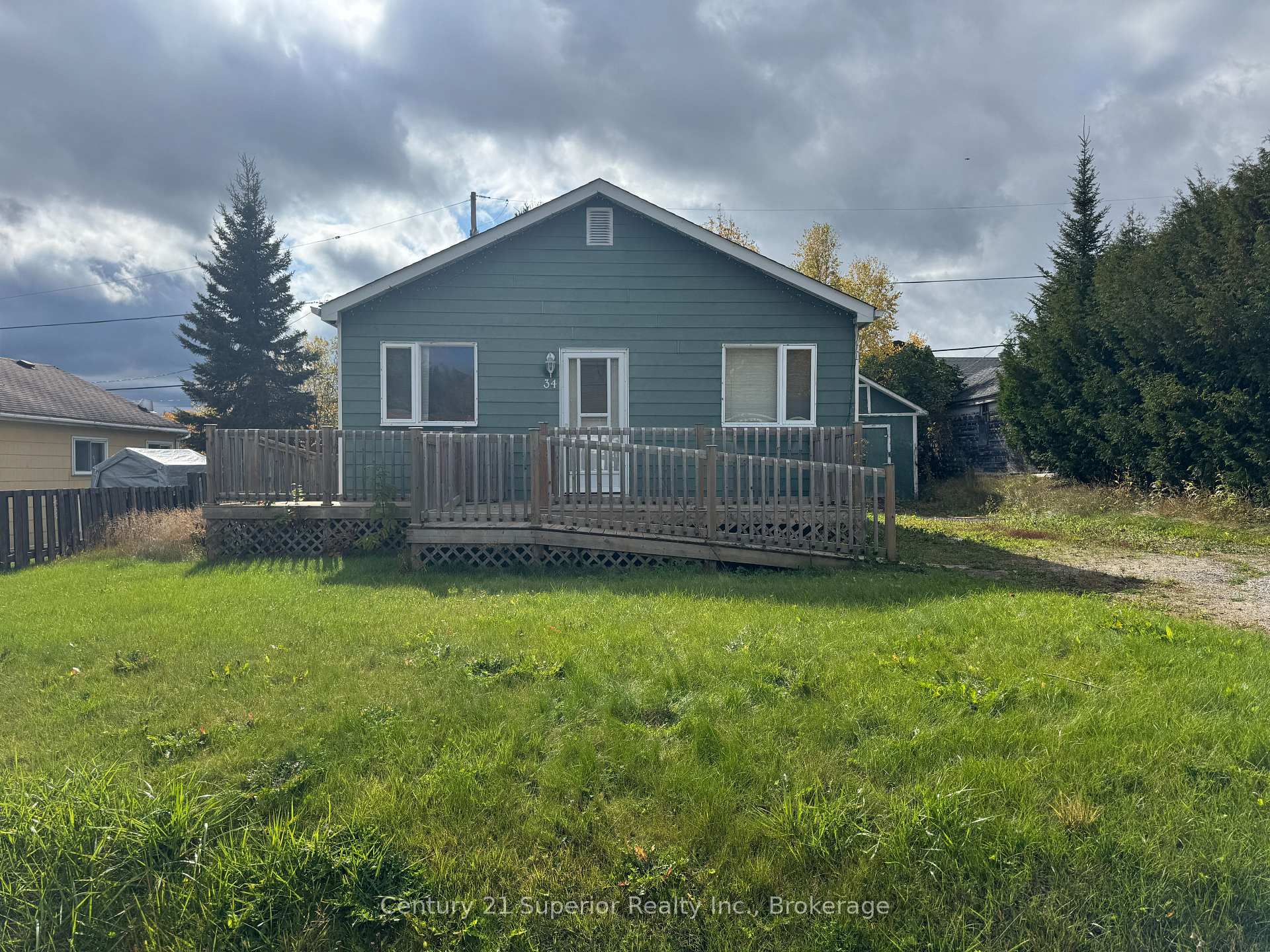 Photo 16 of 34 Flicker Avenue, Manitouwadge, TB-73 — HOMEH
