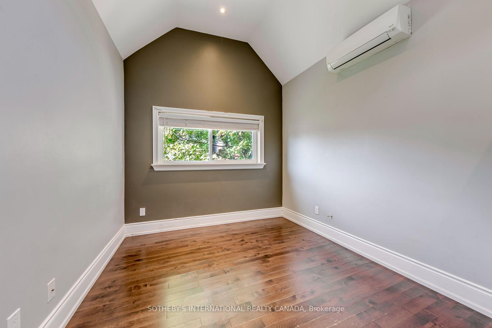 Photo 22 of 66 Twenty Ninth Street, Etobicoke, Long Branch — HOMEH