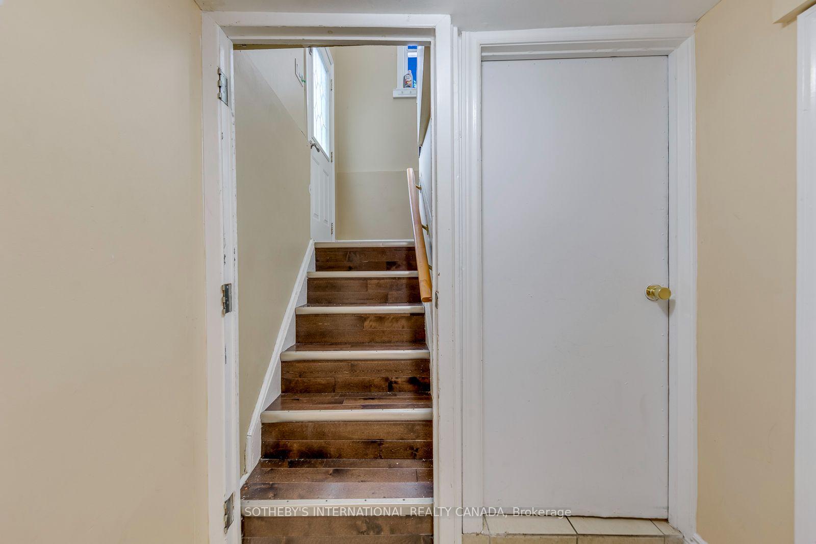 Photo 25 of 66 Twenty Ninth Street, Etobicoke, Long Branch — HOMEH