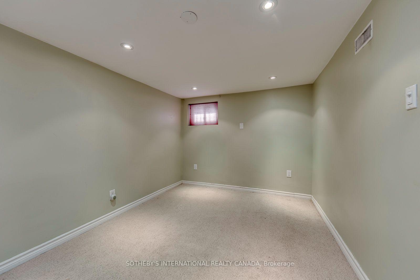Photo 29 of 66 Twenty Ninth Street, Etobicoke, Long Branch — HOMEH