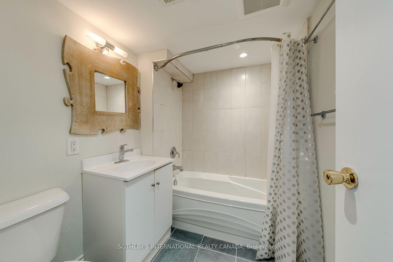 Photo 30 of 66 Twenty Ninth Street, Etobicoke, Long Branch — HOMEH