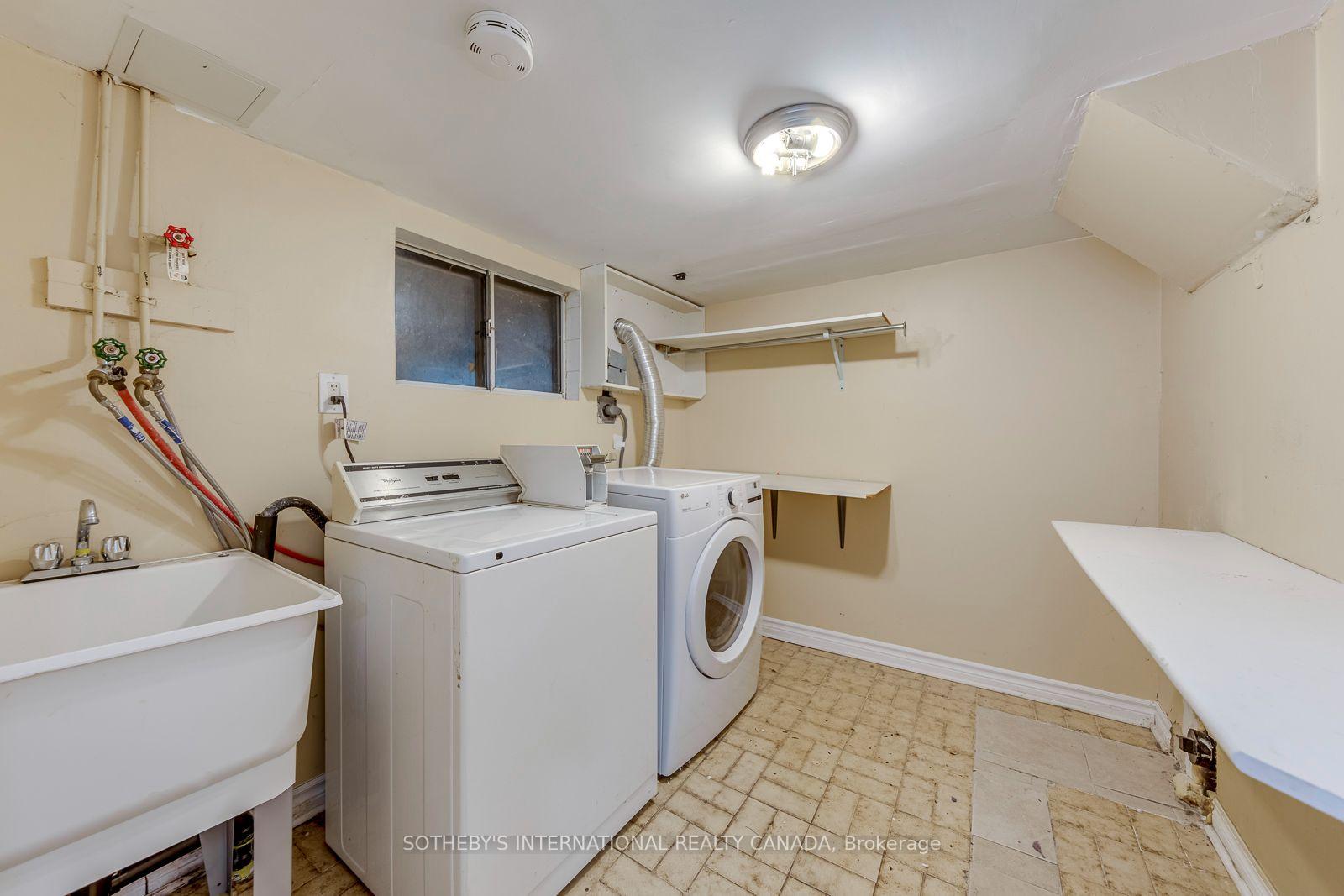 Photo 31 of 66 Twenty Ninth Street, Etobicoke, Long Branch — HOMEH